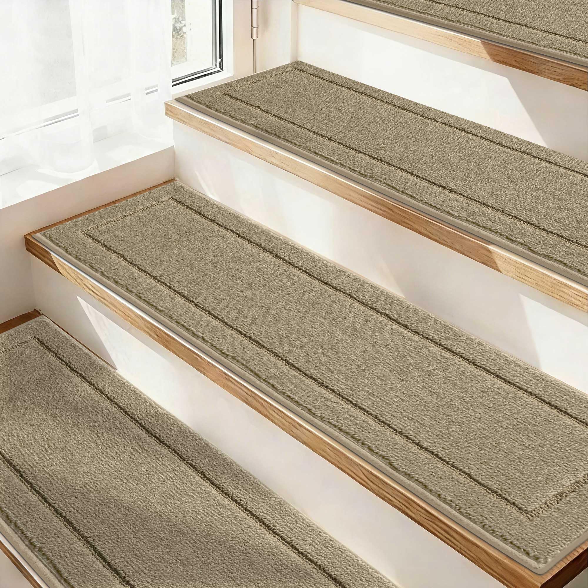 JSEI Stufenmatten Innen rutschfest 15 Stück, 20,3 x 76,2 cm Maschinenwaschbare Treppenteppich Selbstklebend Stufenteppich für Kinder, Älteste und Haustiere, 100% Polyester TPE -Rücken, Beige