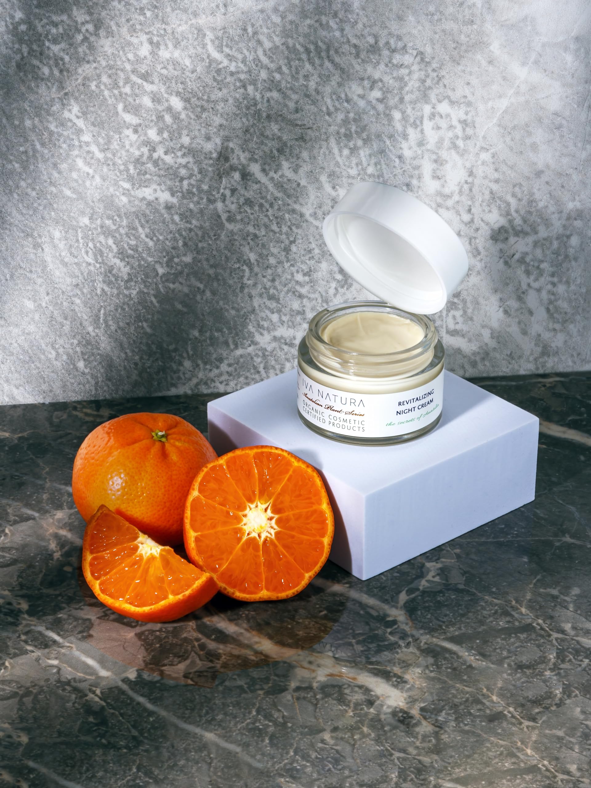 IVA NATURA Organik Canlandırıcı Gece Kremi Limon Otu ve Ölmez Çiçek Otu 50 ML