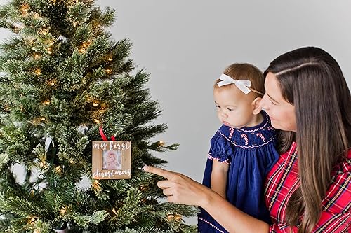 Miniatura 6 de Pearhead Baby First Christmas - Marco de fotos de madera para padres esperados, adorno rústico para vacaciones