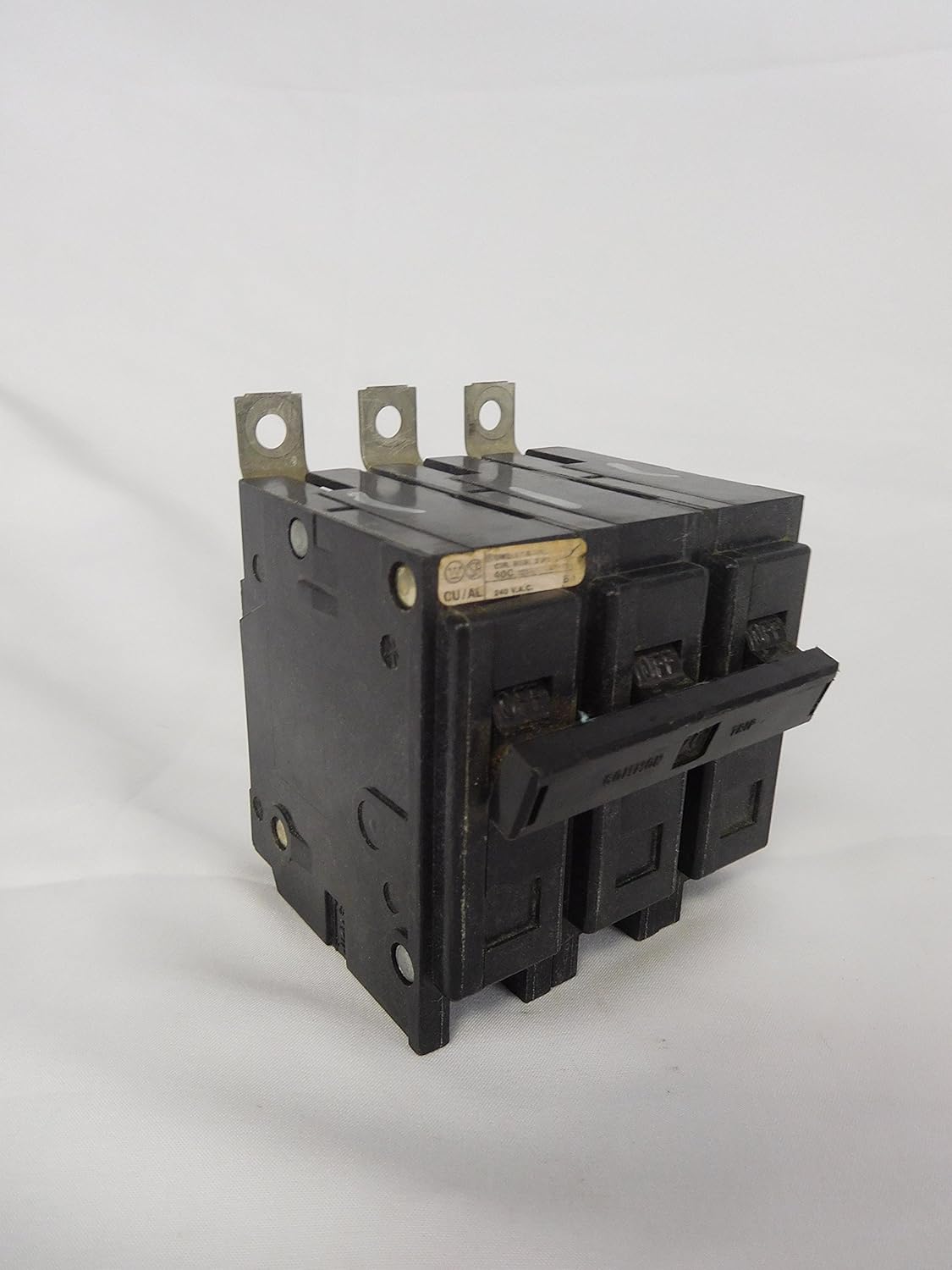 Eaton BAB3070H Bolt-On Mount Type BAB Industrial Miniature Circuit Breaker 3-Pole 70 Amp 240 Volt AC Quicklag