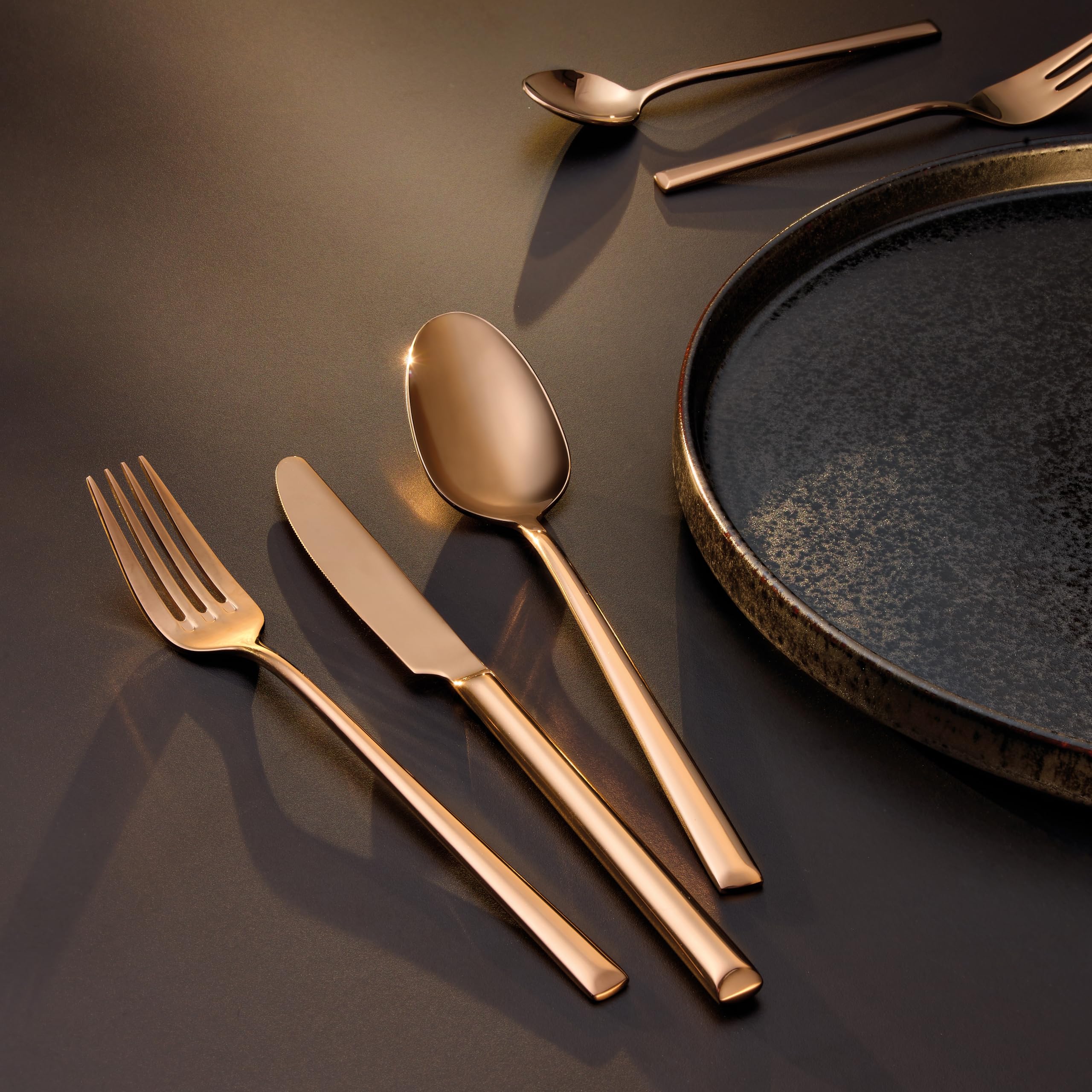 Amefa METROPOLE Besteck-Set 24-tlg., 18/10 Edelstahl, PVD kupfer | PVD-beschichtet, 13/0 Klingenstahl, spülmaschinenfest, lebensmittelecht, 4 mm Materialstärke, ideal für 6 Personen