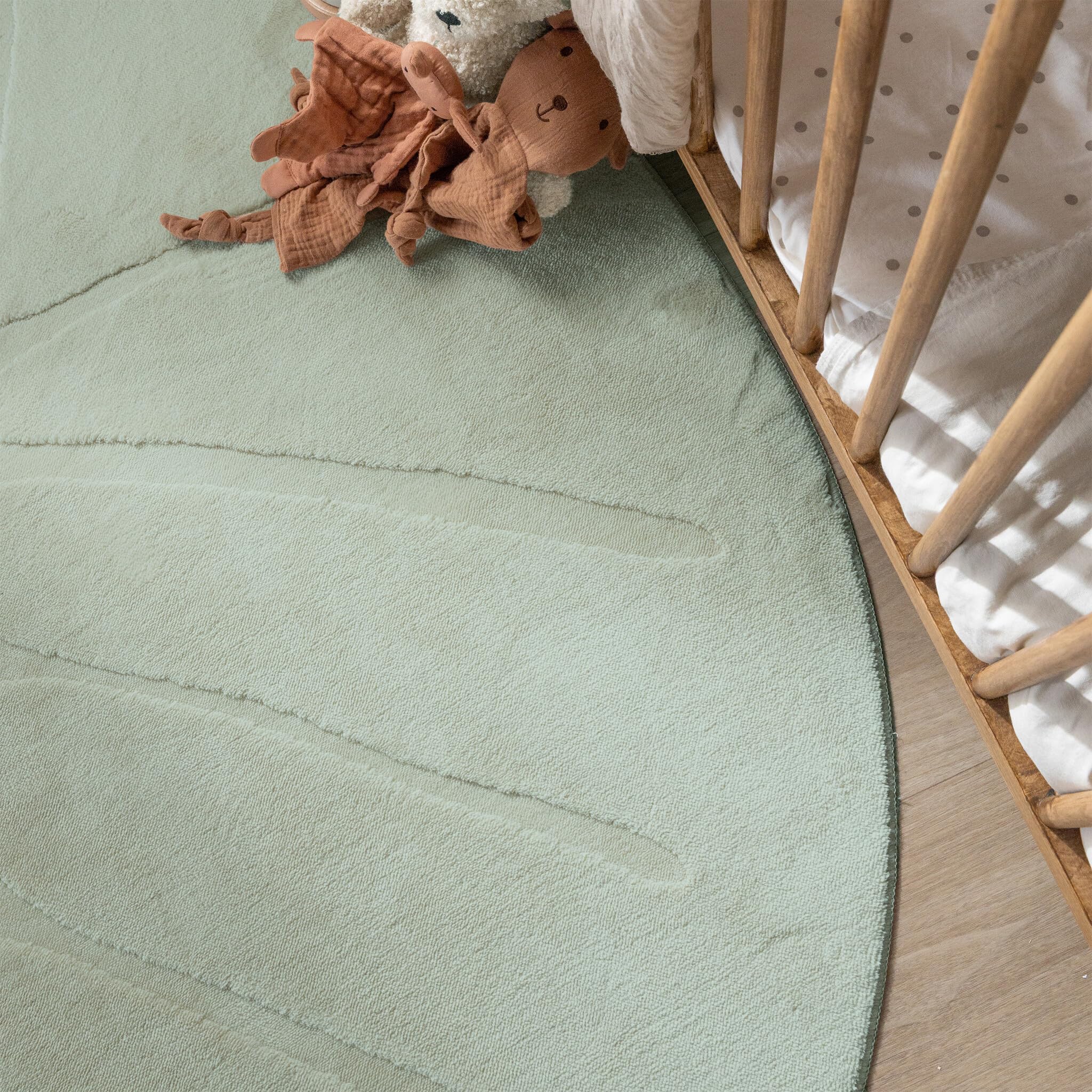 Little Olly Kinderteppich Waschbar - Coco Blatt Grün - 80x120 cm | Einfarbig - Krabbeldecke - Spielmatte - Kinderzimmer, Babyzimmer, Jugendzimmer - Jungen - Mädchen