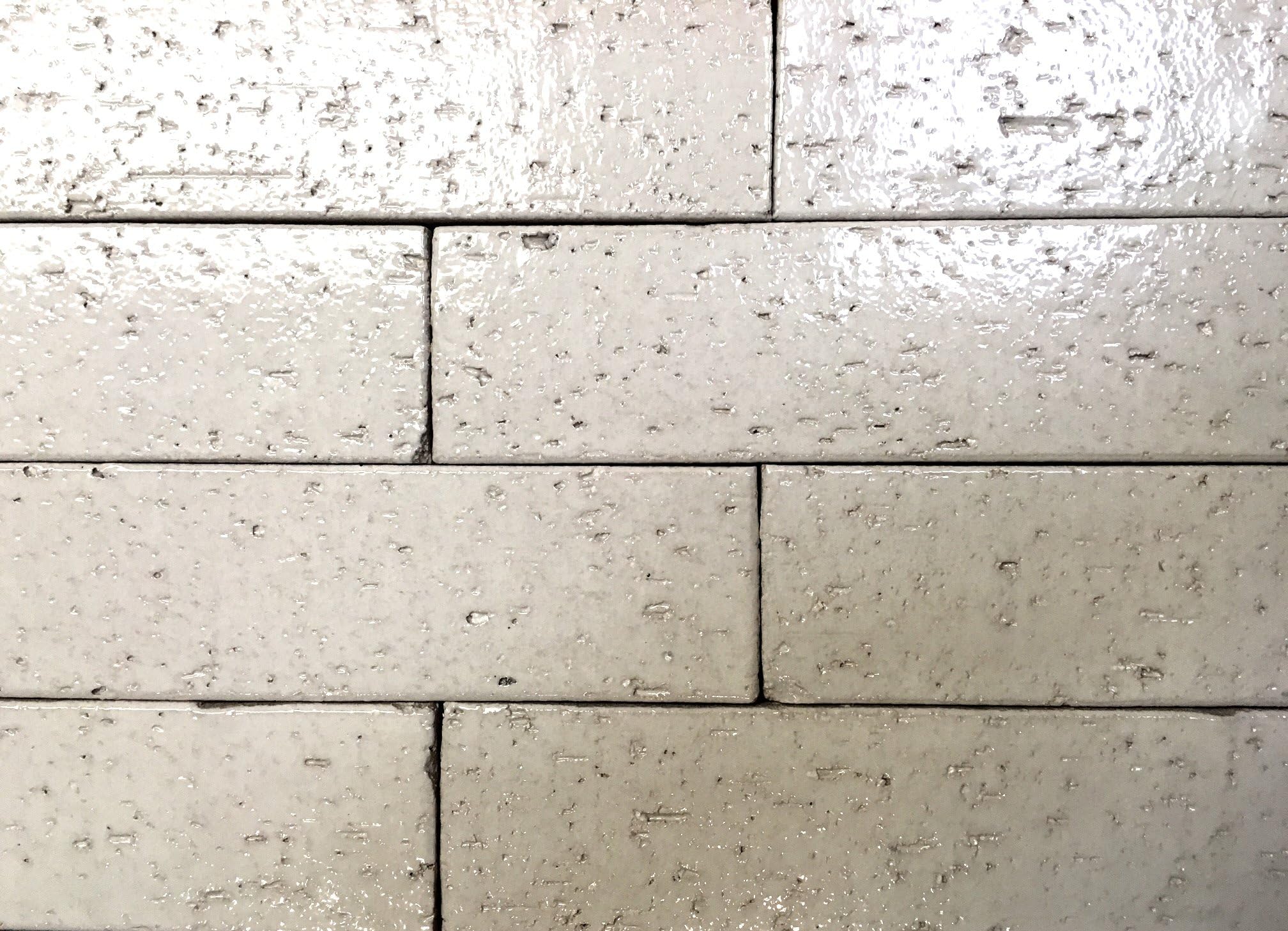 Squarefeet Depot 2.5x9.5 Vanilla High Glossy Glazed Extruded Brick Wall Field Tile (Sample)