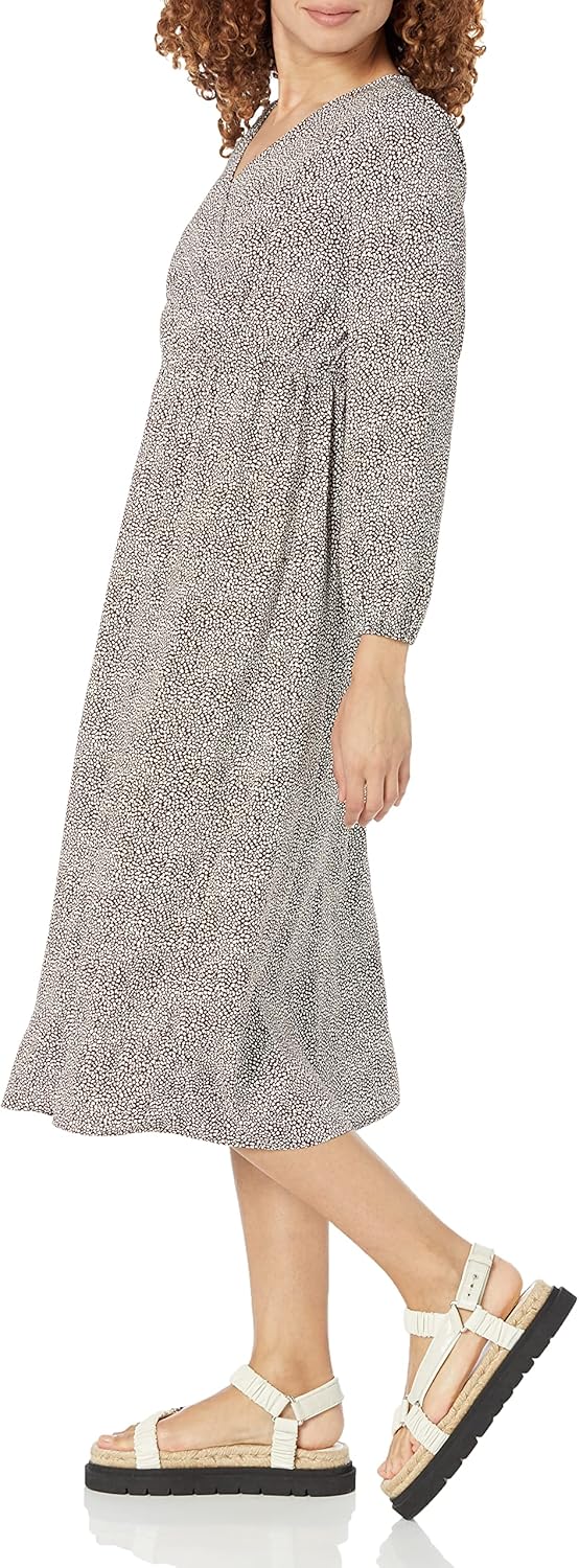 Amazon Essentials Women's Lightweight Georgette Long Sleeve V-Neck Midi Dress (Available in Plus Size) - Image 4