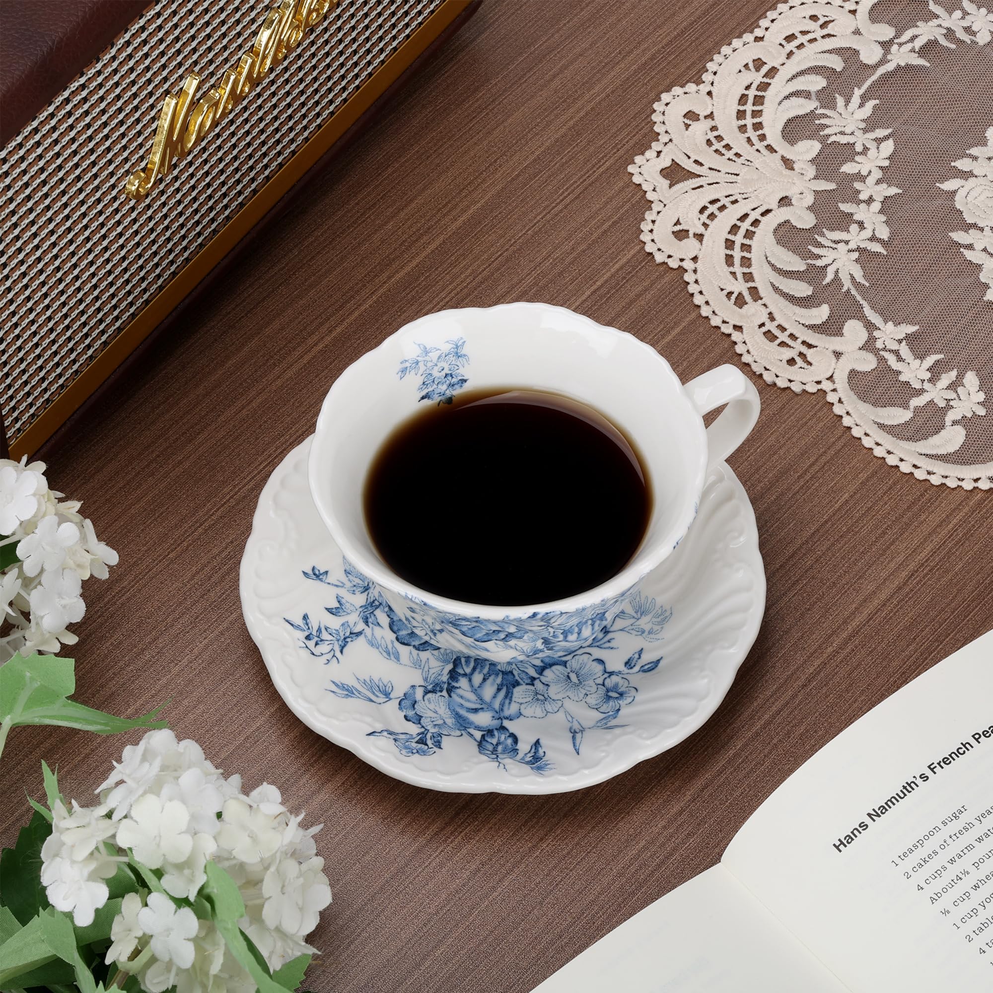 fanquare Vintage Teetasse und Untertasse Sets, Blaue Porzellan Teetassen mit Blumenmuster, Elegante Kaffeetasse und Untertasse für Teeparty Weihnachtsgeschenke 250 ml