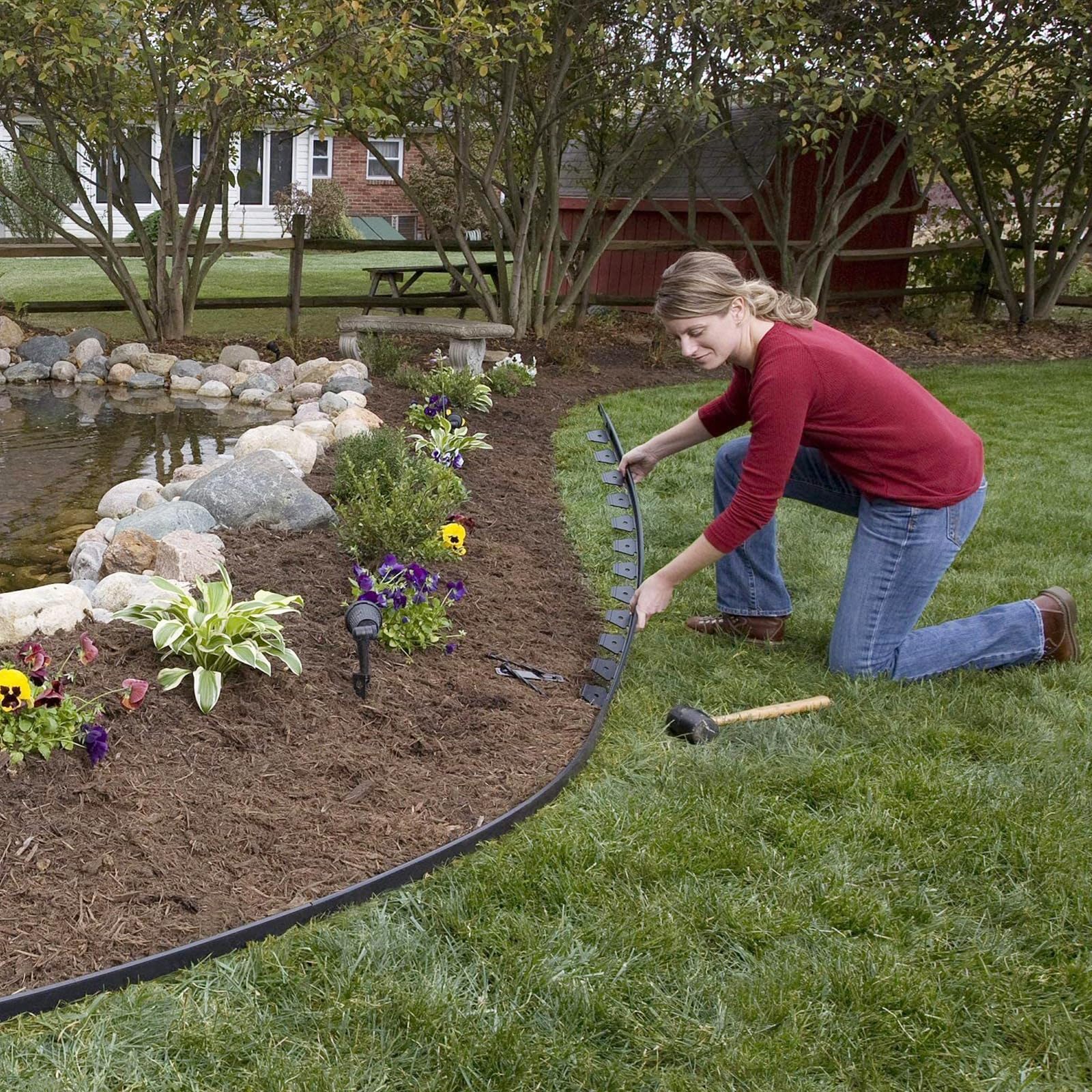 Bordure de Jardin Flexible Exterieur 10M, Bordure Jardin Hauteur 5cm avec 50 Clous et 1 Paire de Gants, Bordure Jardin Plastique, Bordure de Pelouse Flexible, Noir