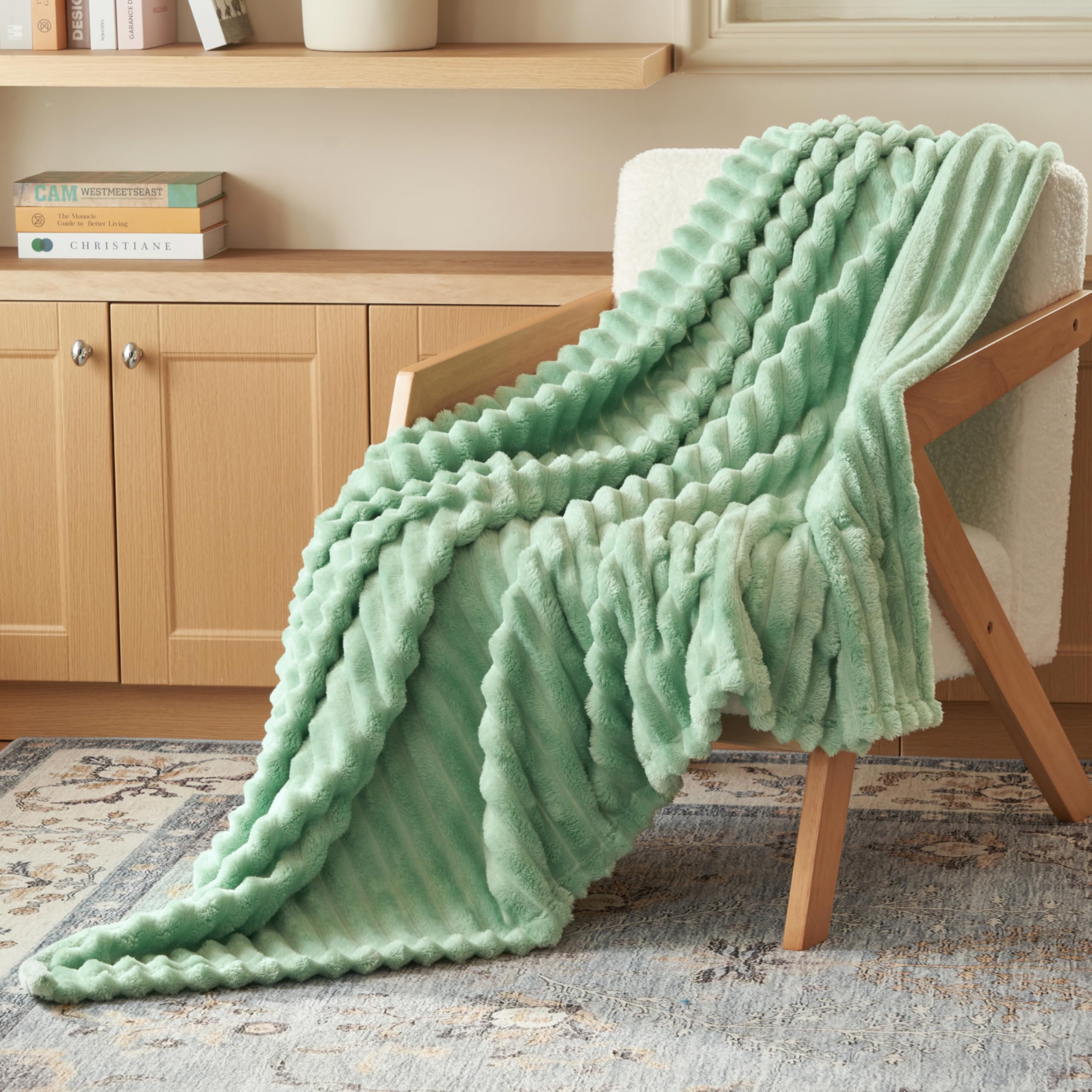 Joiedomi Women's Sage Green Throw Blanket For Couch, Soft Fleece Blankets Birthday Gifts For Mom Girls, 3D Ribbed Jacquard Cozy Cute Throw Aesthetic Gifts 50X60 Inches