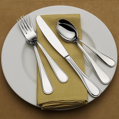 Miniatura 29 de Mikasa Gold Accent Harmony - Juego de cubiertos para 12, 65 piezas de cubiertos de acero inoxidable 18/10 con asas doradas y utensilios de servir