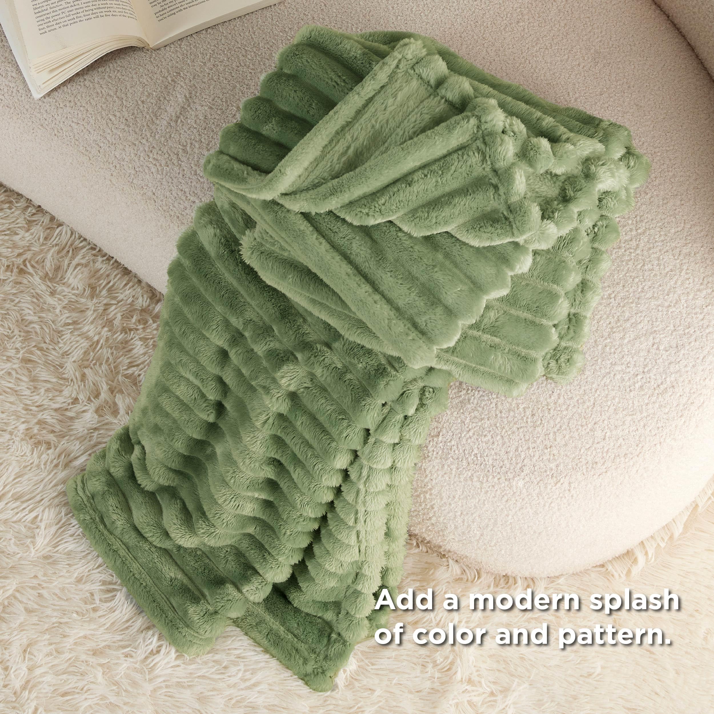 BEDSURE Coperta morbida in lana e pile, coperta per divano, morbida e calda a coste, per camere, decorazione per soggiorno e coccole, copriletto, Reseda, 150 x 200 cm
