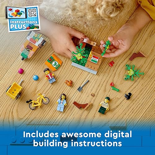 Miniatura 4 de LEGO City Picnic in The Park 60326 Kit de construcción para niños de 5 años en adelante incluye 3 minifiguras y 2 figuras de ardilla 147 piezas