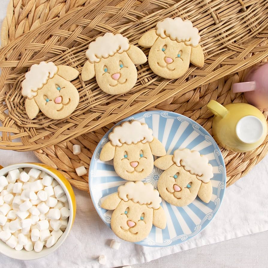 Biv white作　クッキーベアー オレンジとレモン、ライムのアイスボックスクッキー✨ 以前作っ