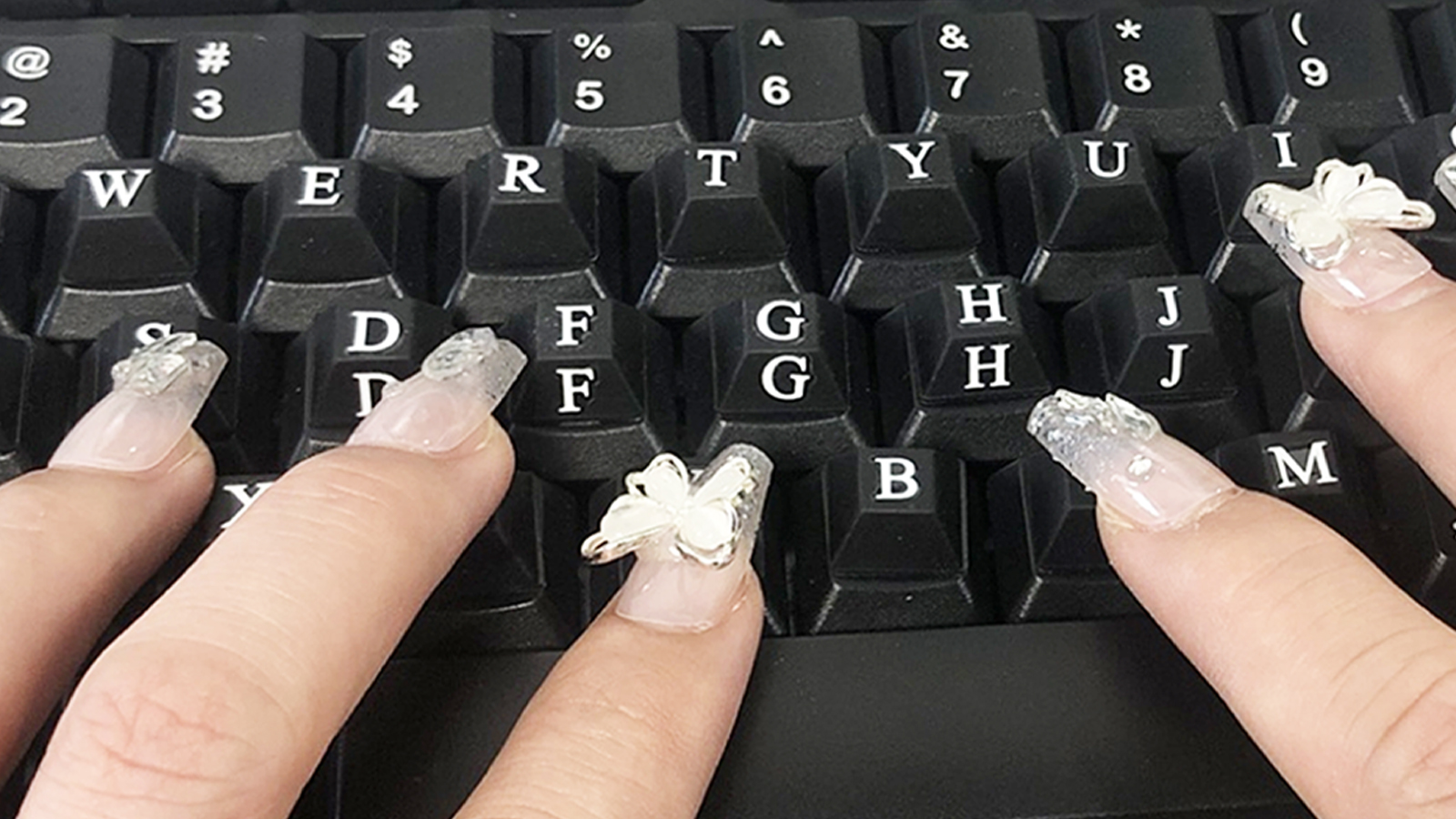 Amazon.co.jp: 長い爪用キーボード隆起ステッカーDIY 文字デカール付き