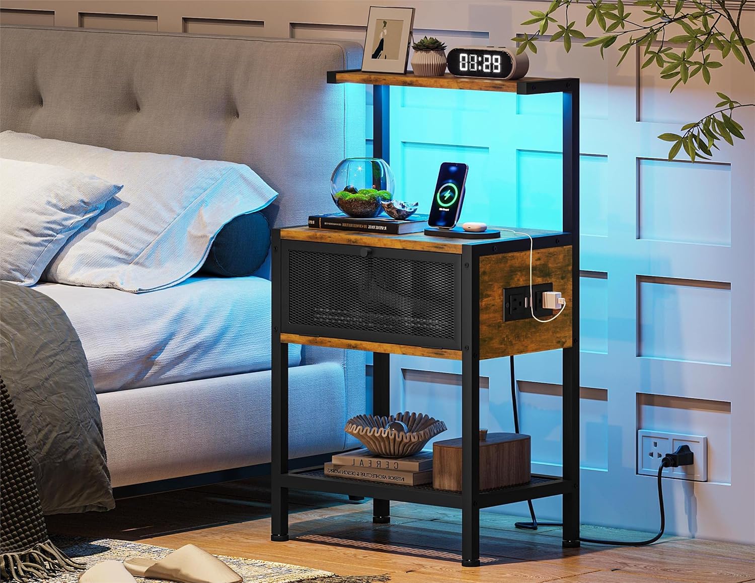 AOGLLATI Nightstand with Charging Station, Modern End Table