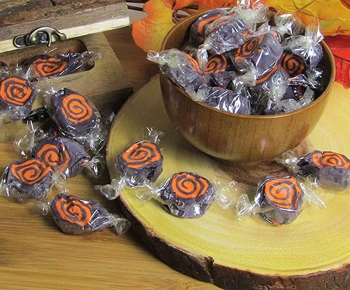 Miniatura 8 de It's Delish - Caramelos masticables de crema negra y naranja para Halloween, bolsa a granel de 4 onzas, envuelto individualmente, suave y gourmet -