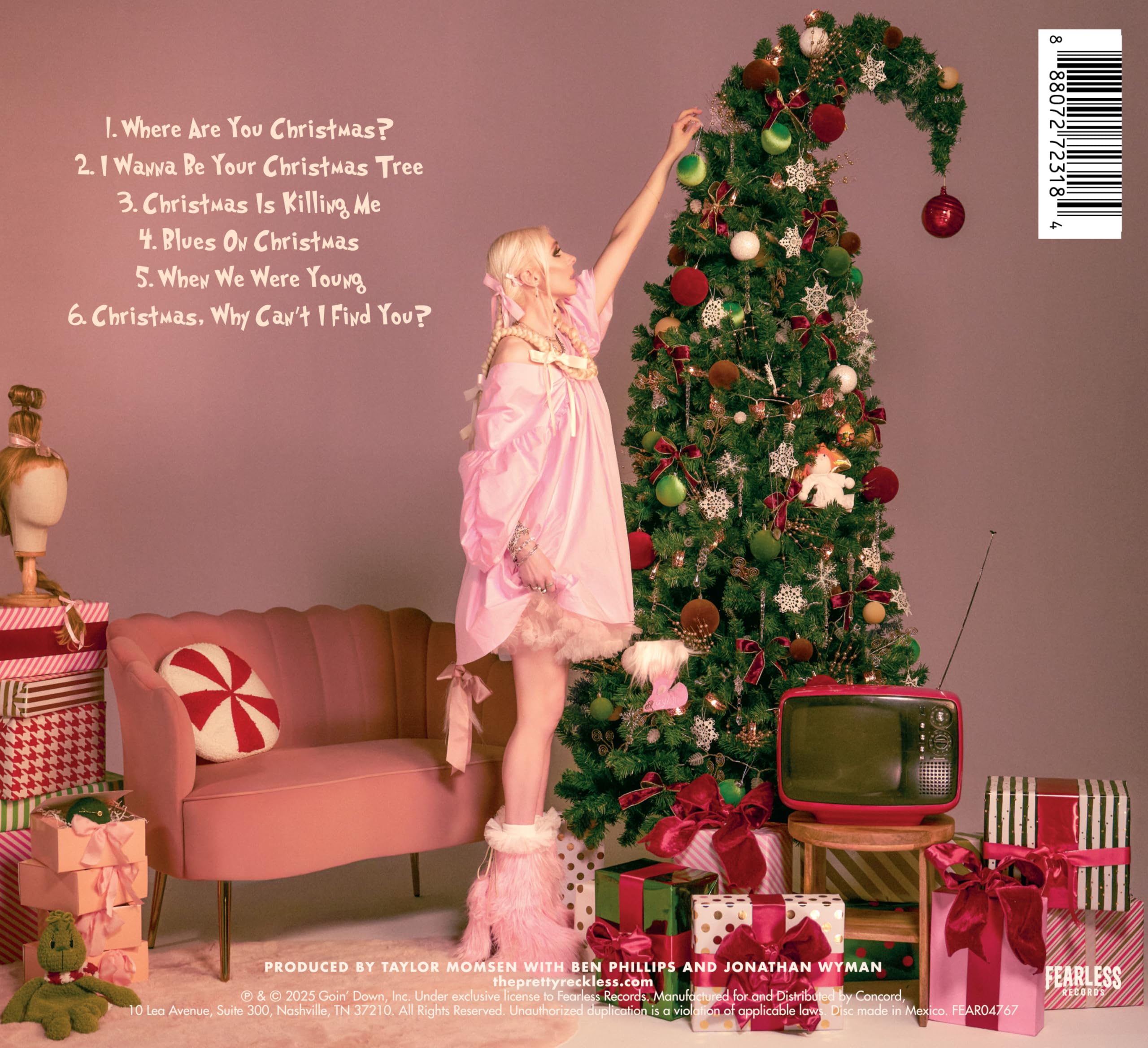 Taylor Momsen'S Pretty Reckless Christmas