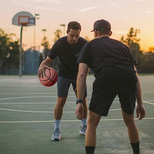Miniatura 8 de Baloncesto oficial tamaño 7, cuero compuesto con agarre que absorbe la humedad, listo para interiores y exteriores