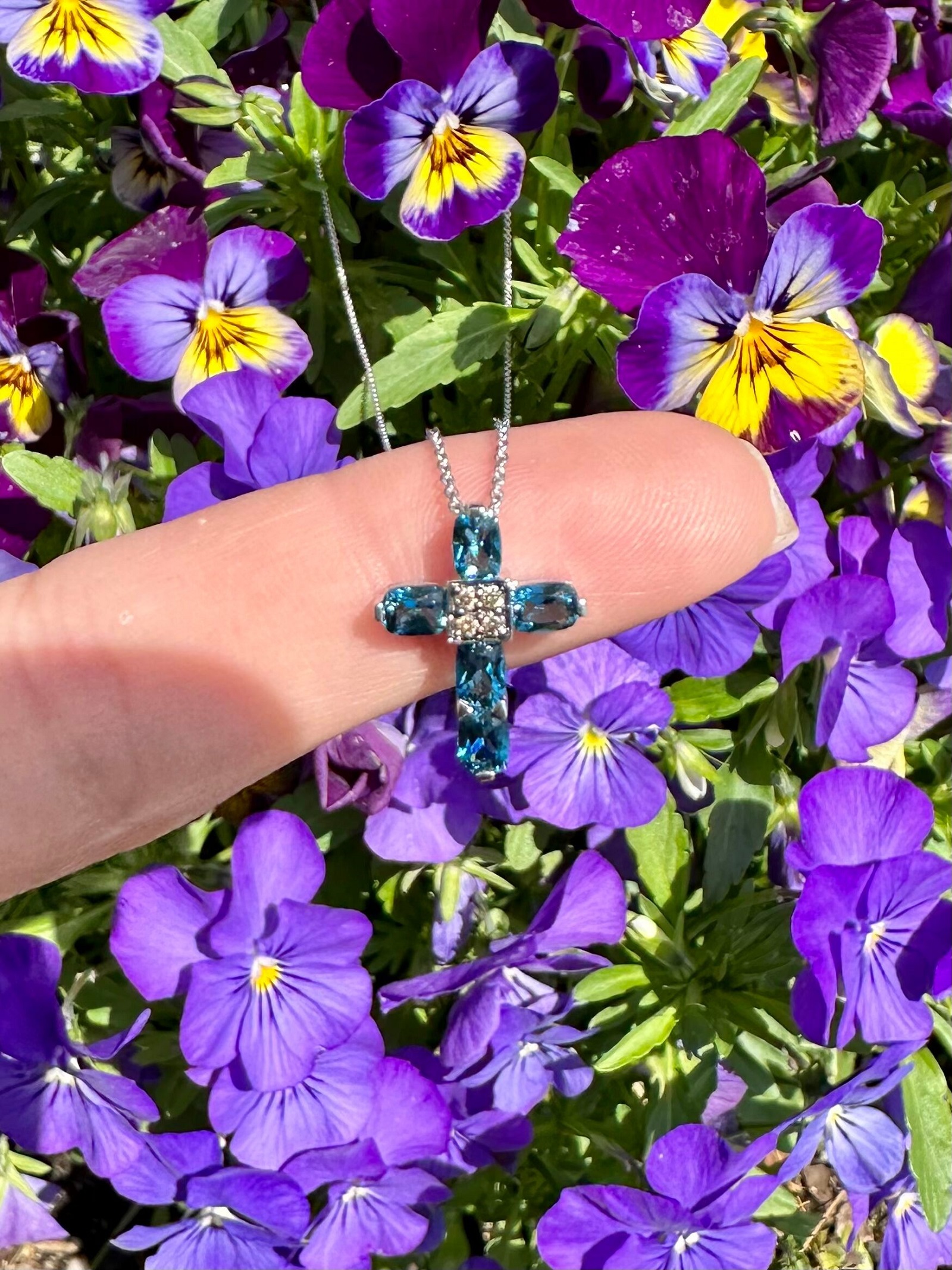 Amazon.com: LE VIAN Chocolate Diamond and 3/4 Carat Blue Topaz