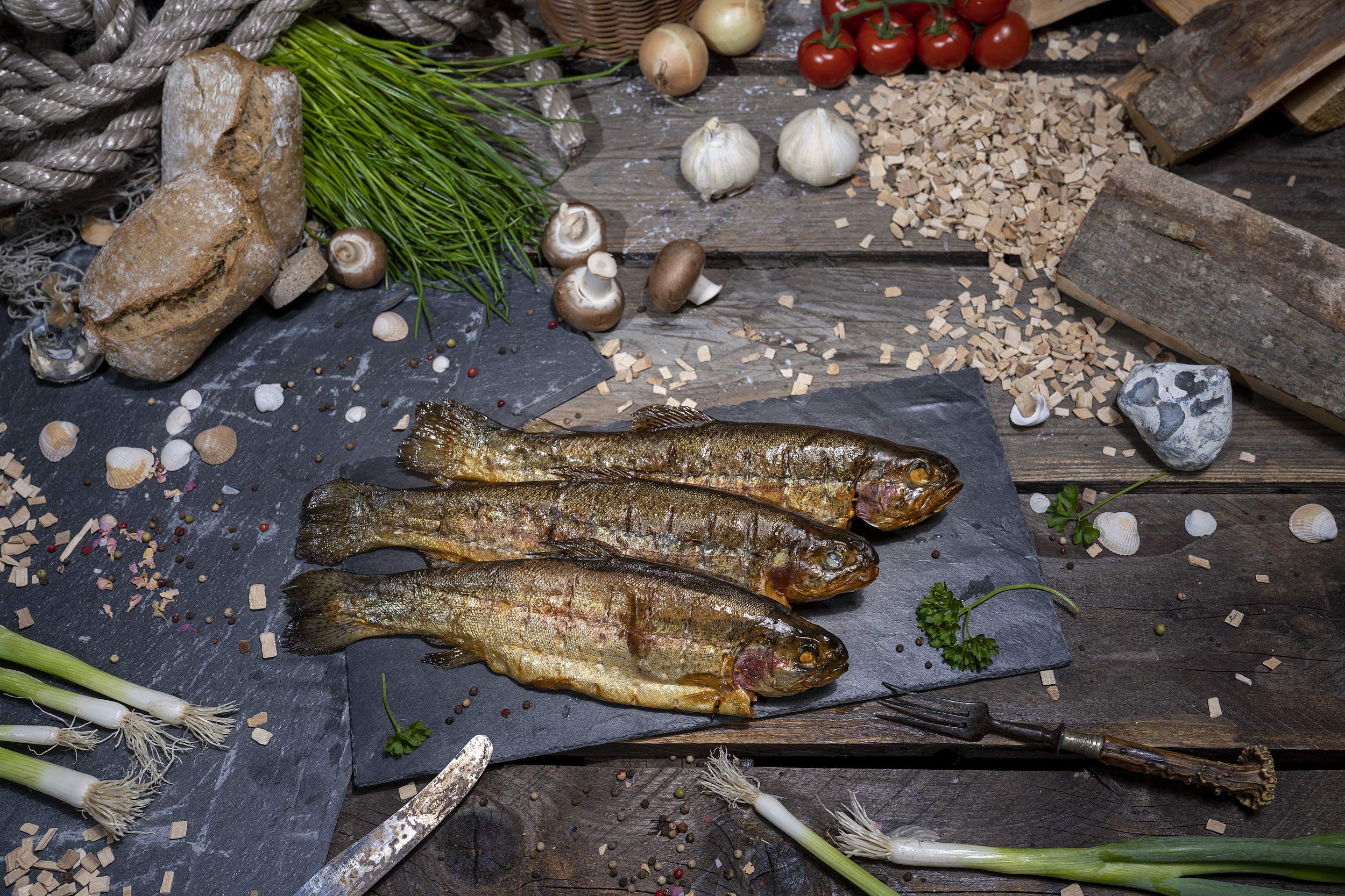 Klaassen Lachsforelle, über Buchenrauch geräuchert, ganze Lachsforelle, 1000g (3 Stück)
