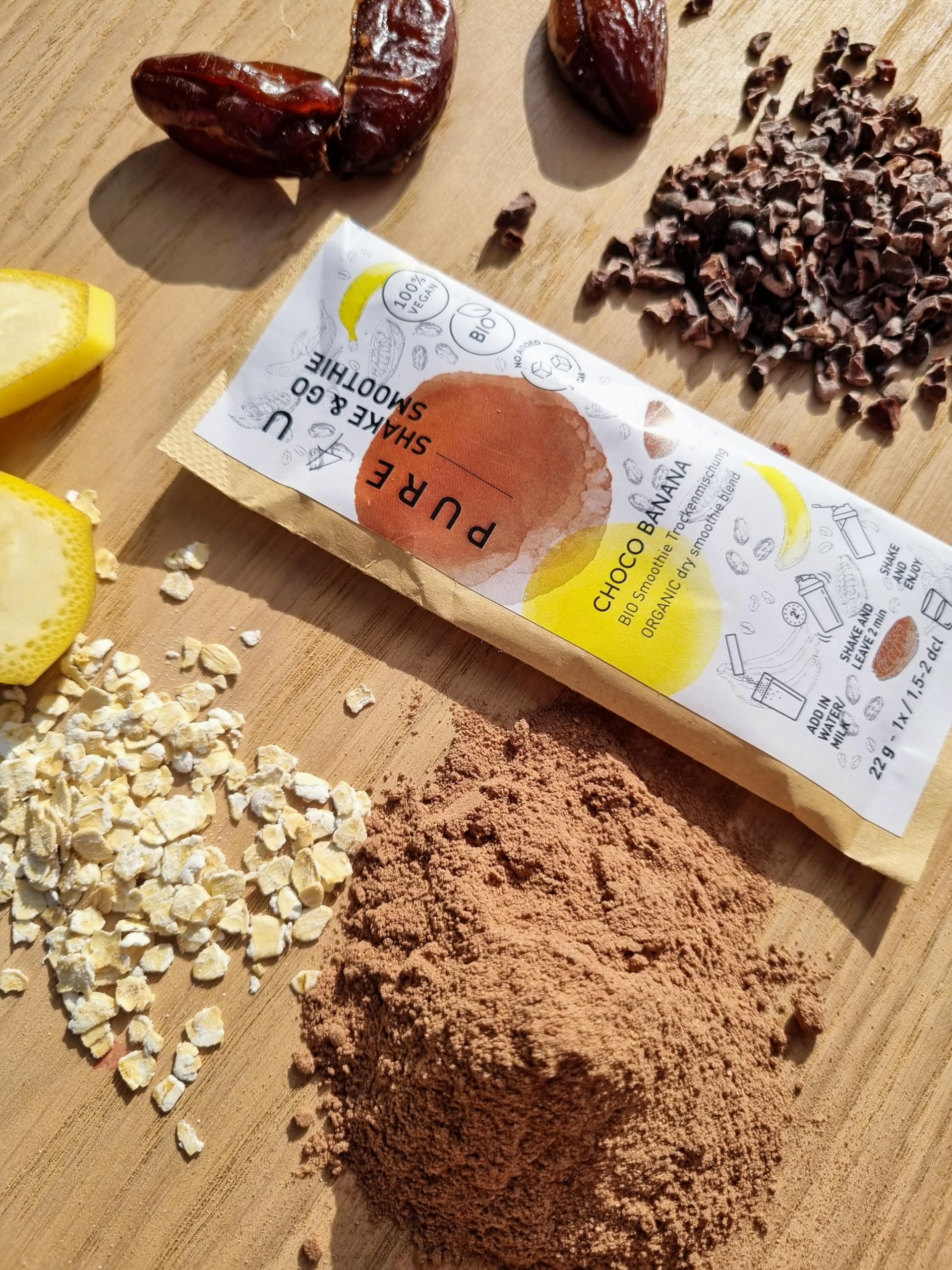 PURE4U BIO Choco & Erdbeere To Go Smoothie Shake Pulver (4x Choco Banana, 4x Sunny Strawberry) | Shake&Go Smoothie Pulver | Ohne Zuckerzusatz | Leichte Zubereitung ohne Mixer