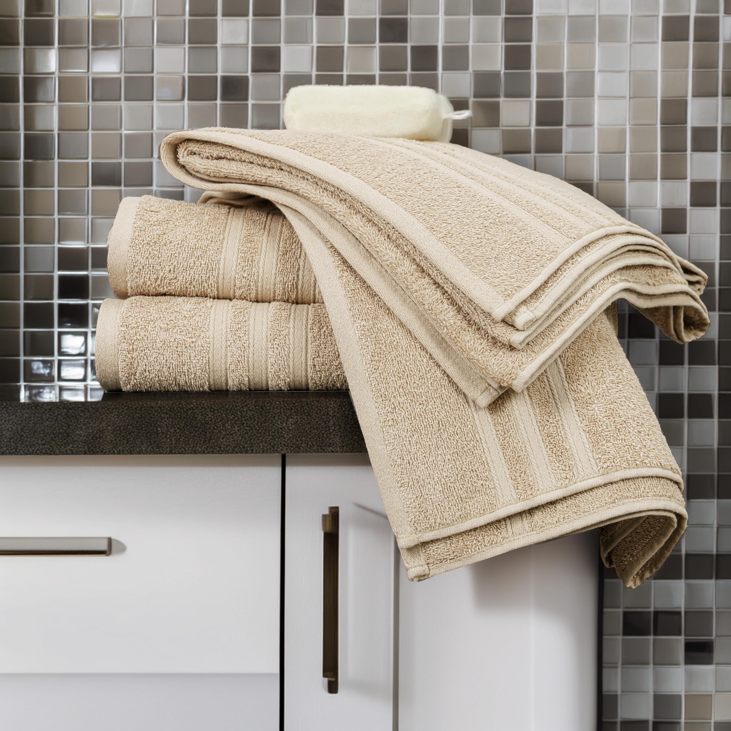 Tens Towels 4 Toallas de baño de 27 x 54 Pulgadas, Color Beige