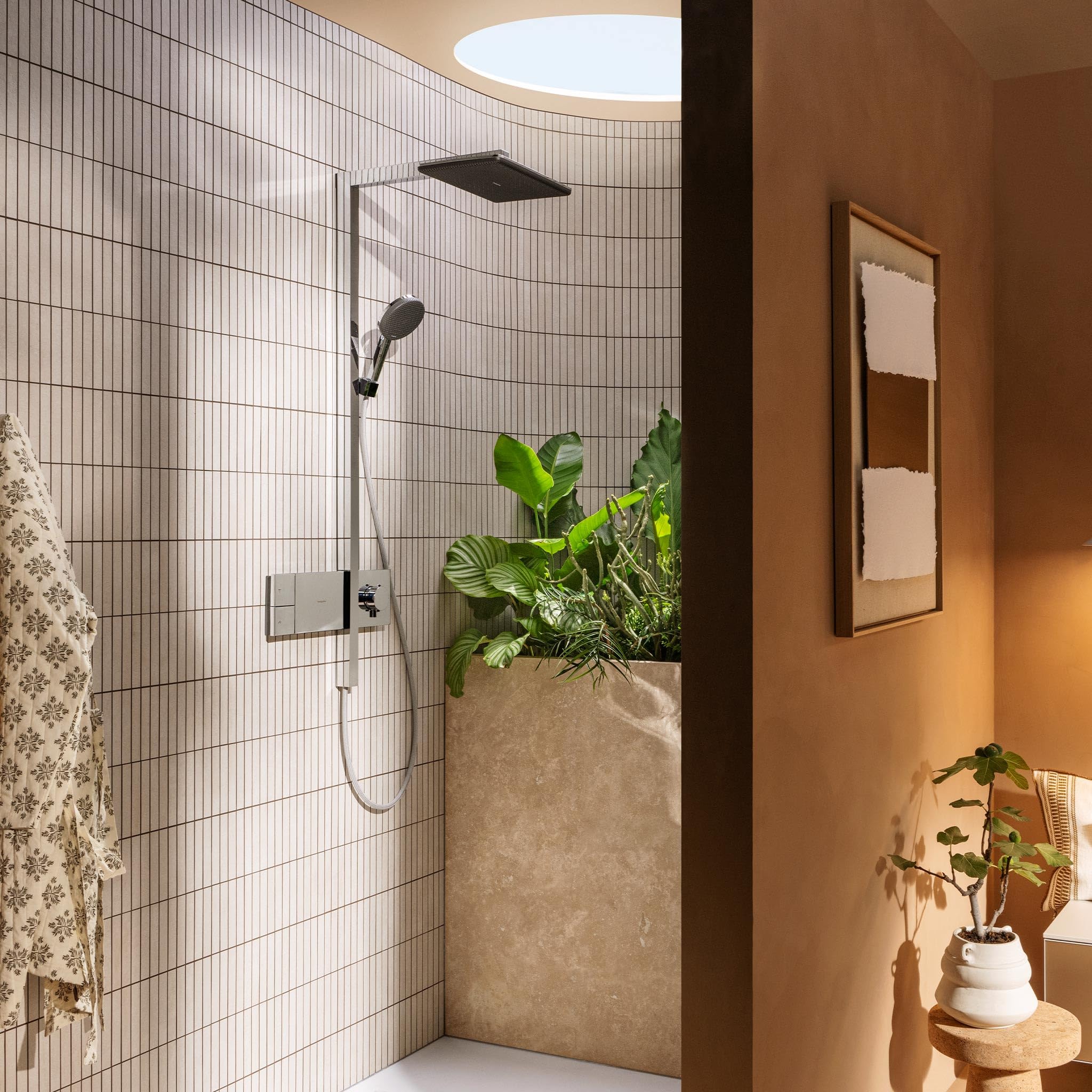 hansgrohe Raindance Alive Q - komplet prysznicowy z termostatem, zestaw prysznicowy z główką prysznicowa 3-strumieniowa (PowderRain), wąż, szyna i deszczownica (340 x 210 mm), chrom, 24580000