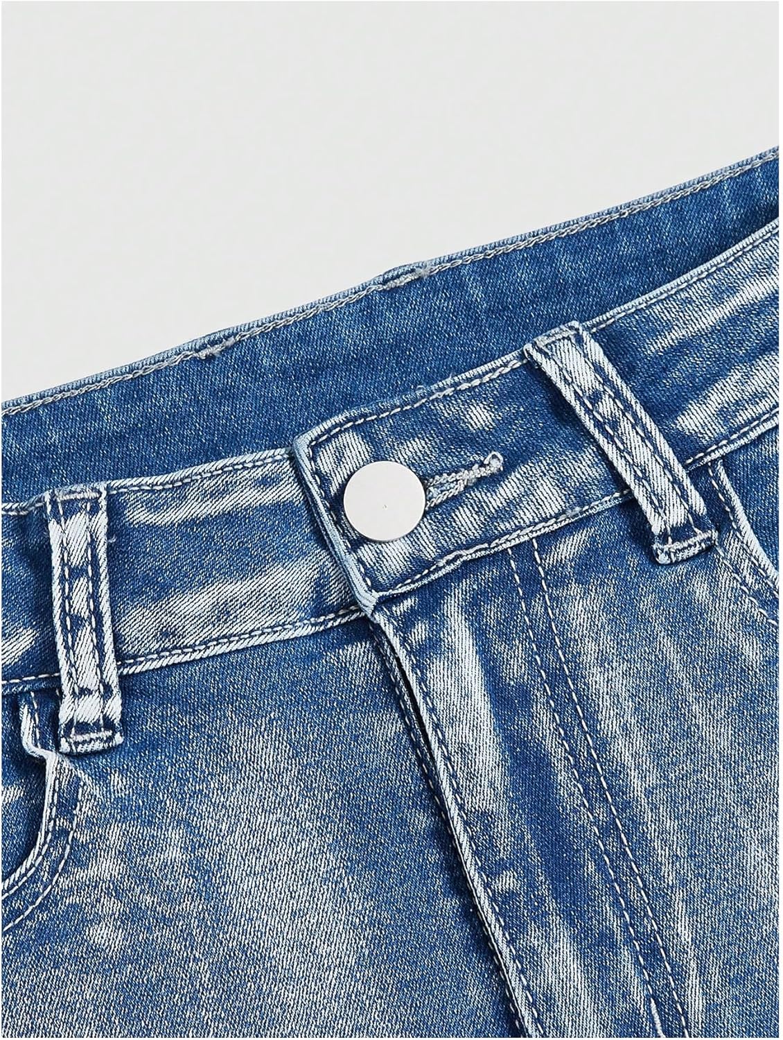 WDIRARA Women's Plus Size Embroidery Rhinestone Denim Shorts Grunge Punk Skinny Mini Jean Shorts