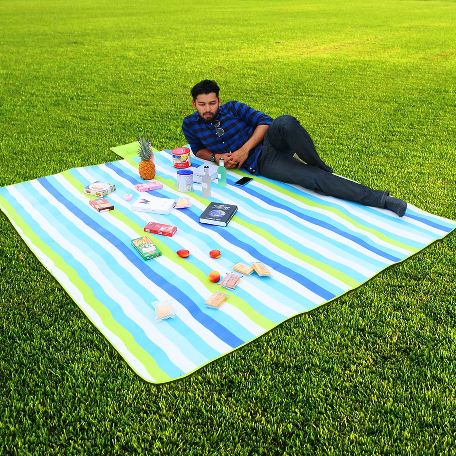 Wolfwise Picnic Blanket Extra Large Fleece Beach Mat with Waterproof Backing Anti Sand,200x200cm XXL,Green Stripes