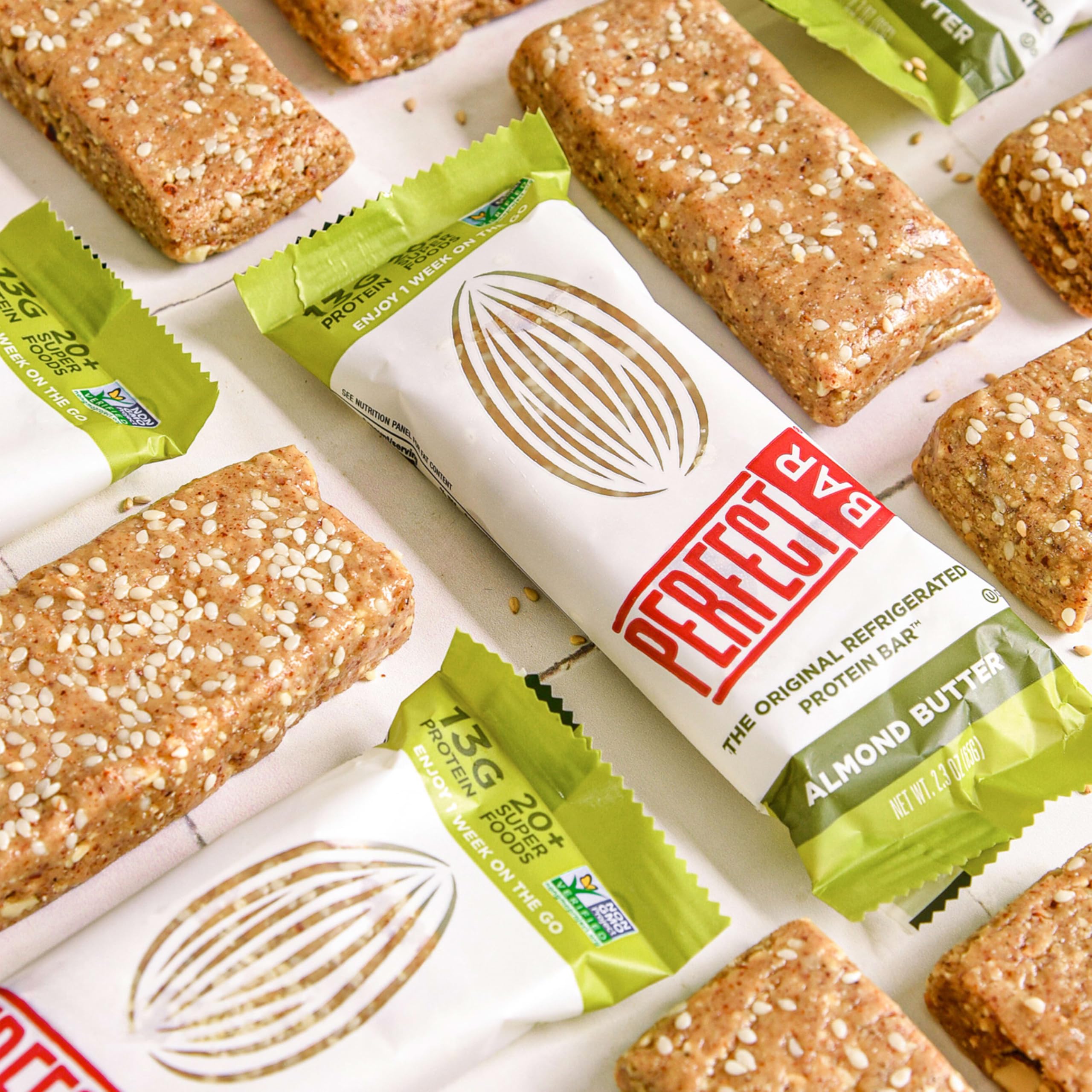 Perfect Bar Original gekühlter Proteinriegel, Mandelbutter, 70,9 g Riegel, 8 Stück (3 Stück)