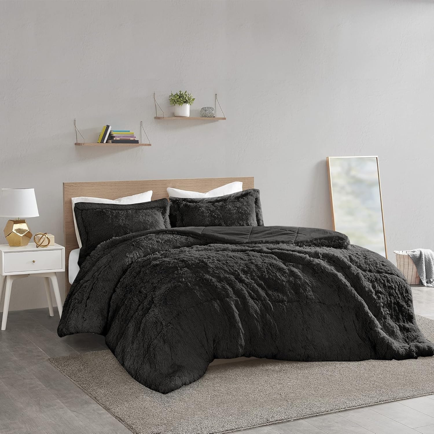 Intelligent Design Soft Shaggy Faux Fur Cozy Comforter Set, Modern All Season Down Alternative Bedding with Matching Sham, Black, Full/Queen : Home & Kitchen