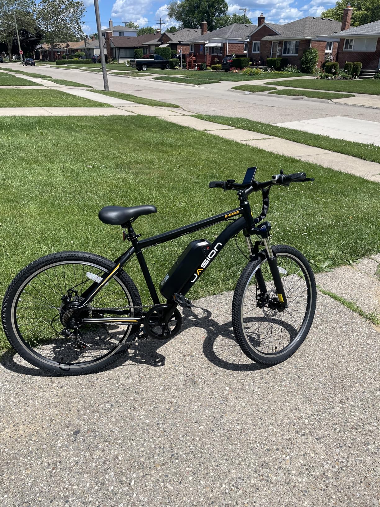 Jasion EB5 Electric Bike for Adults with Peak 500W Brushless Motor, 40Miles 20MPH Commuting Electric Mountain Bike with 360Wh Removable Battery, 7-Speed, 26" Tires and Front Fork Suspension photo review