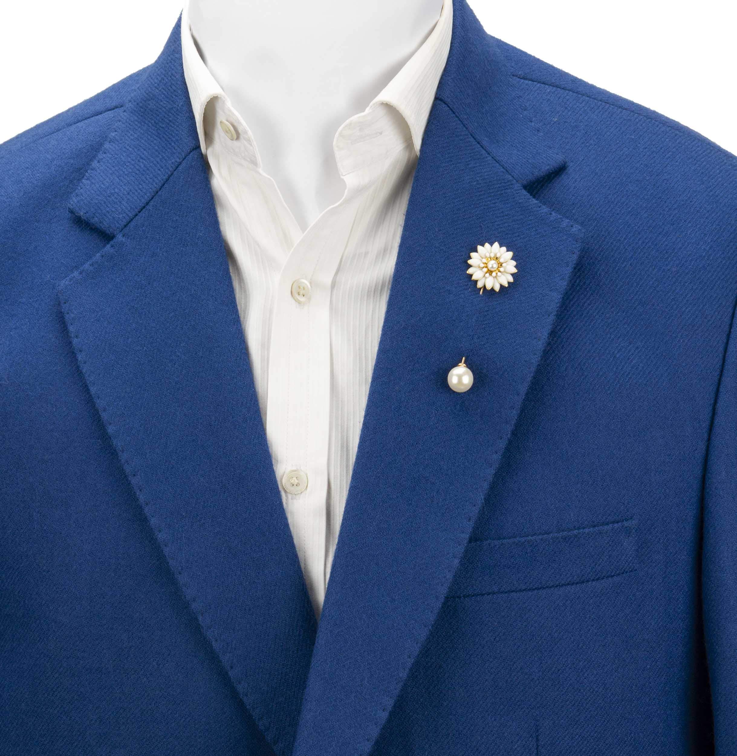 Charming Flower with Pearl Detailing Lapel Pin