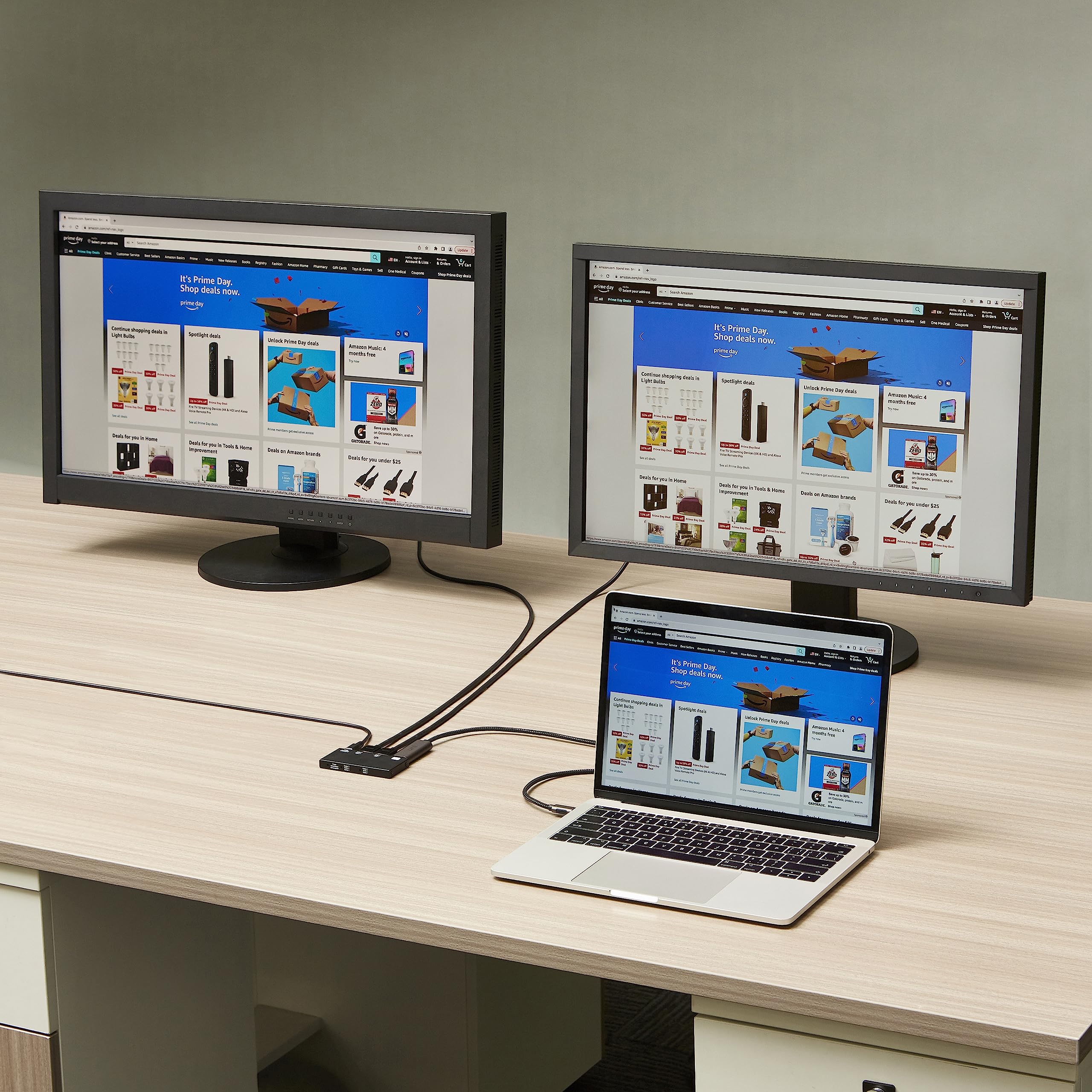 Amazon Basics Sdoppiatore HDMI 1 in 2 out, 4K@60Hz per doppio monitor, solo specchio, nero (Confezione da 2)