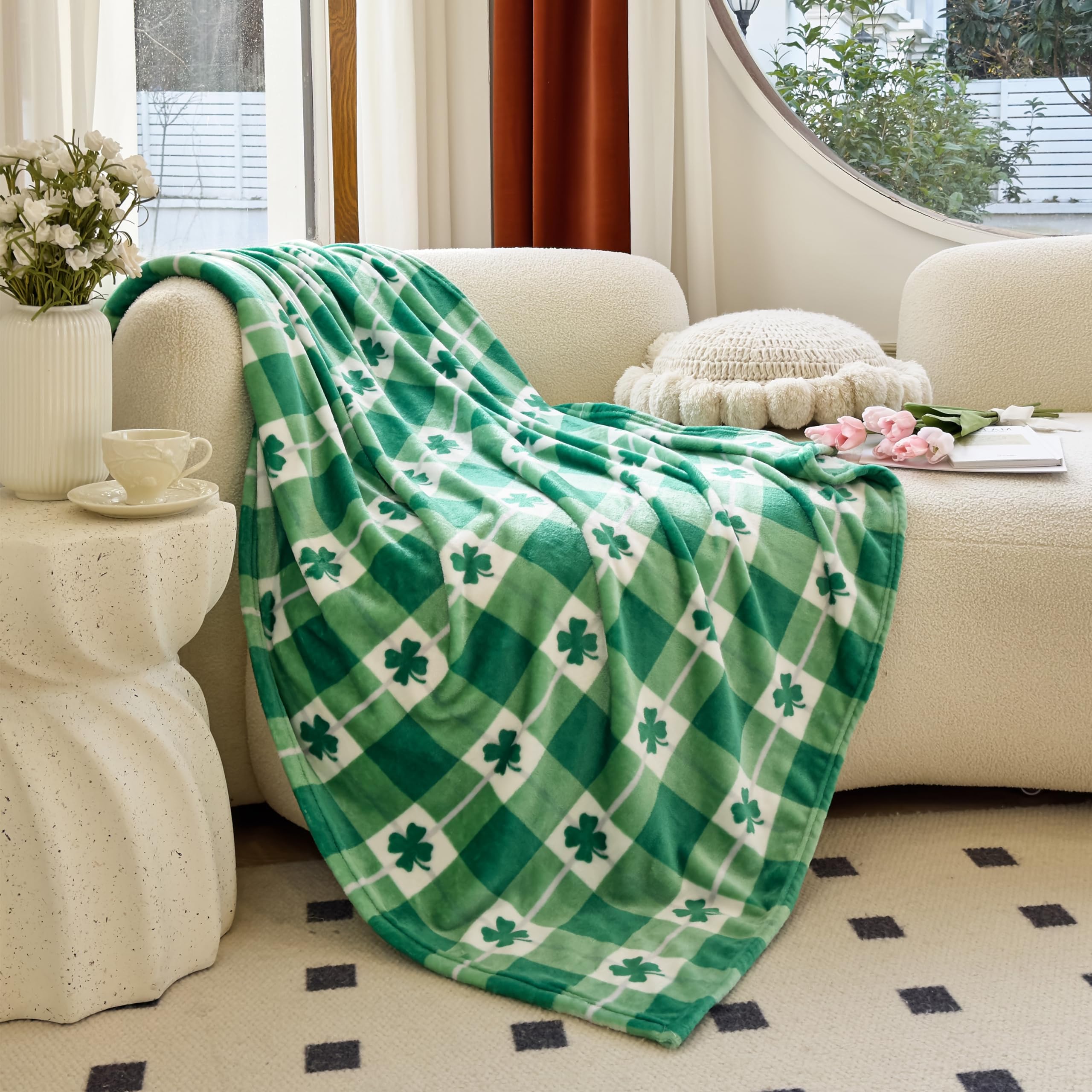 Elegant ComfortElegant Comfort Luxury Velvet Super Soft Irish Green Clover Shamrock Print Fleece Blanket-St Patricks Day Theme Décor Fuzzy Warm and Cozy Throws for Couch and Gift, 50 x 60 inch, Lucky Plaid Clover