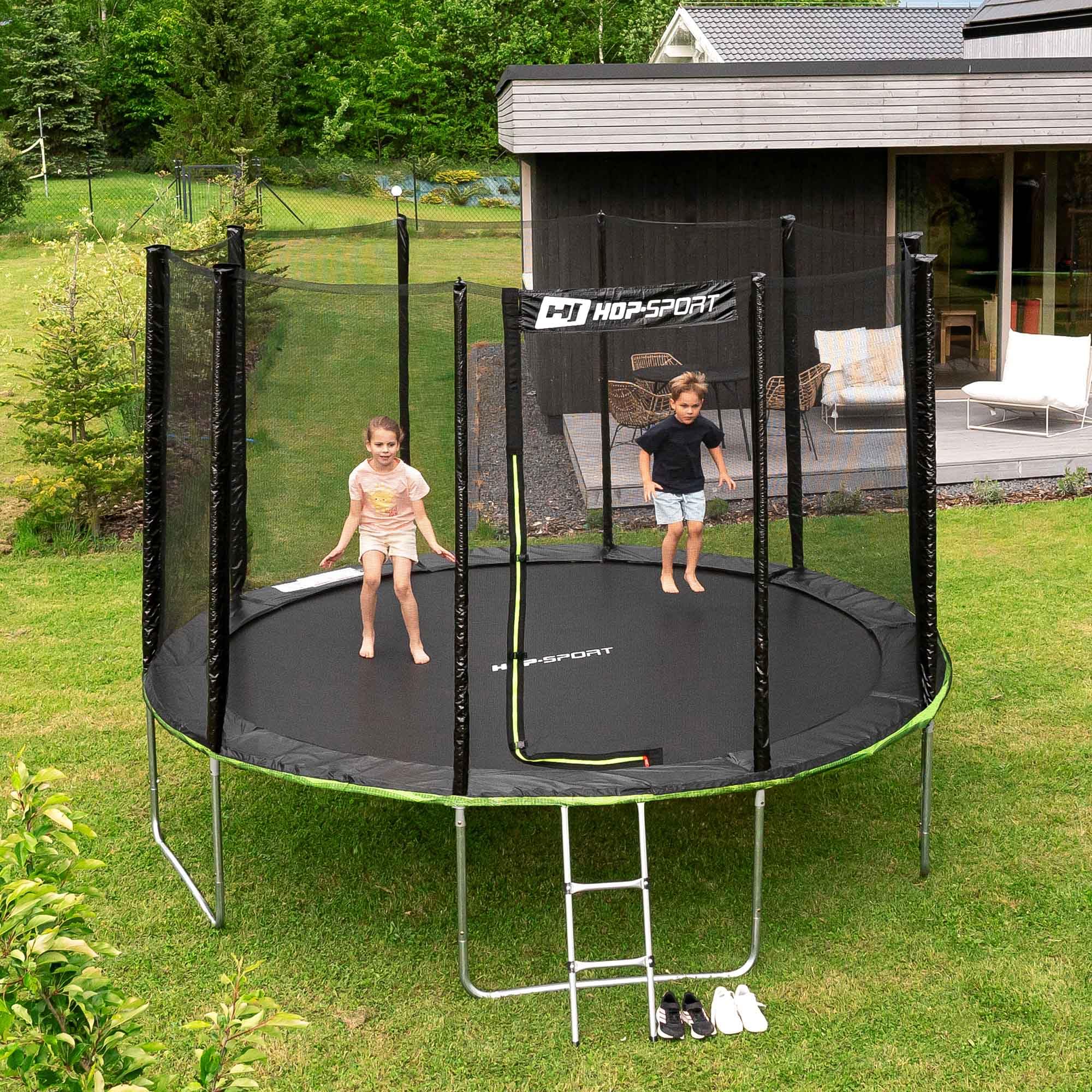 Hop-Sport Trampolin Outdoor - Ø 244/305/366/427/488 cm - Trampolin mit außenliegenden Sicherheitsnetz, Stabiler Rahmenkonstruktion & Sicherheitszertifikaten - Komplettset mit Leiter