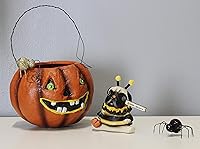 Vista 2 de Cachorro Pug 'Bee-Ware' vestido como figura de abeja