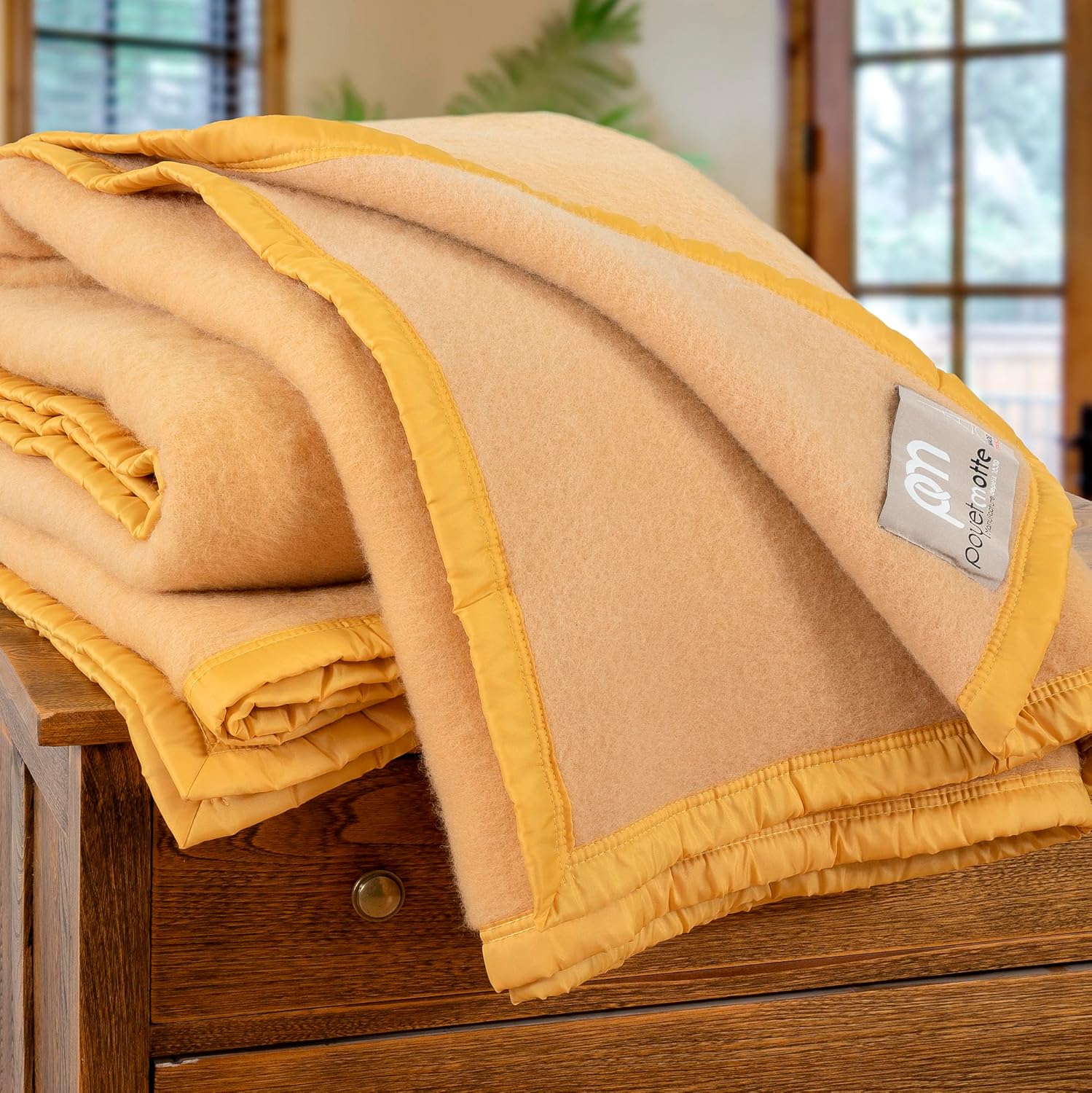 Poyet Motte Aubisque 500GSM Heavyweight 100-Percent Wool Blanket, Maise/Natural (King Size)