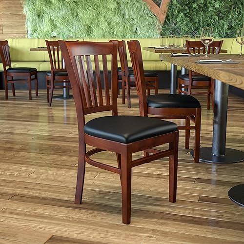 EMMA + OLIVER Silla de madera de caoba con respaldo de listones verticales, asiento negro del vinilo Asiento de vinilo negro/marco de madera de