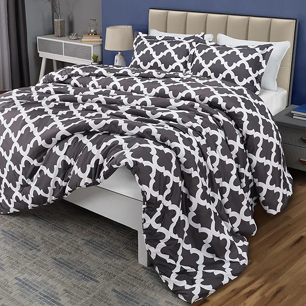 Utopia Bedding Queen Comforter Set Grey, Printed Comforters Queen Size, 3 Piece Lightweight All Season Down Alternative Bedding Set with 1 Comforter (88 x 88 in) and 2 Pillow Shams (20 x 26 in)