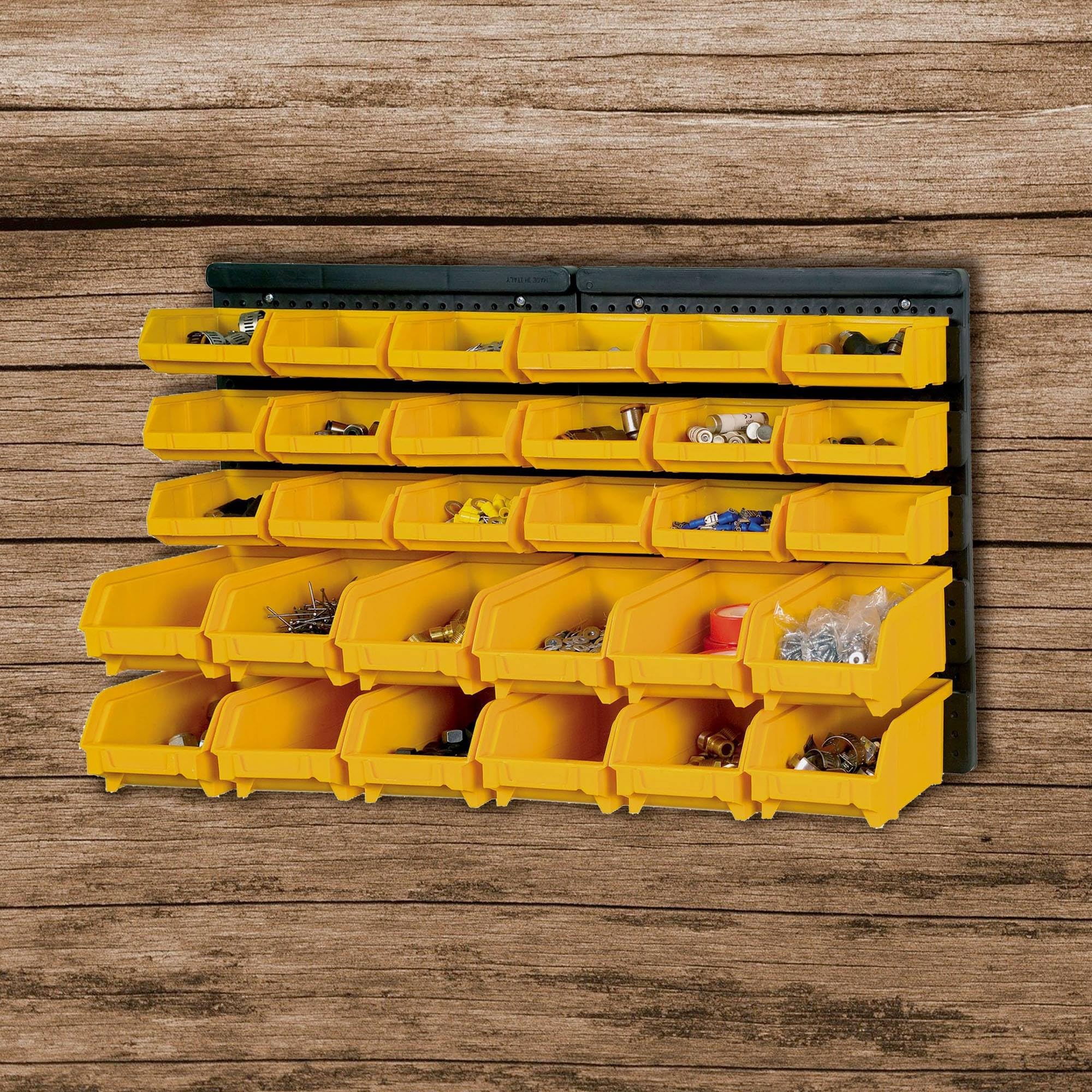 Panel en polipropileno 64,6 x 1,7 x 38,5 cm + 18 contenedores 10x9,5x5cm + 12 contenedores 10,3x16,6x7,3cm