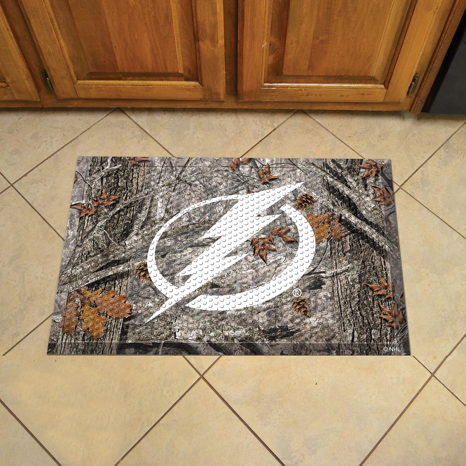 FANMATS 19175 Tampa Bay Lightning Rubber Scraper Door Mat, Camo Color