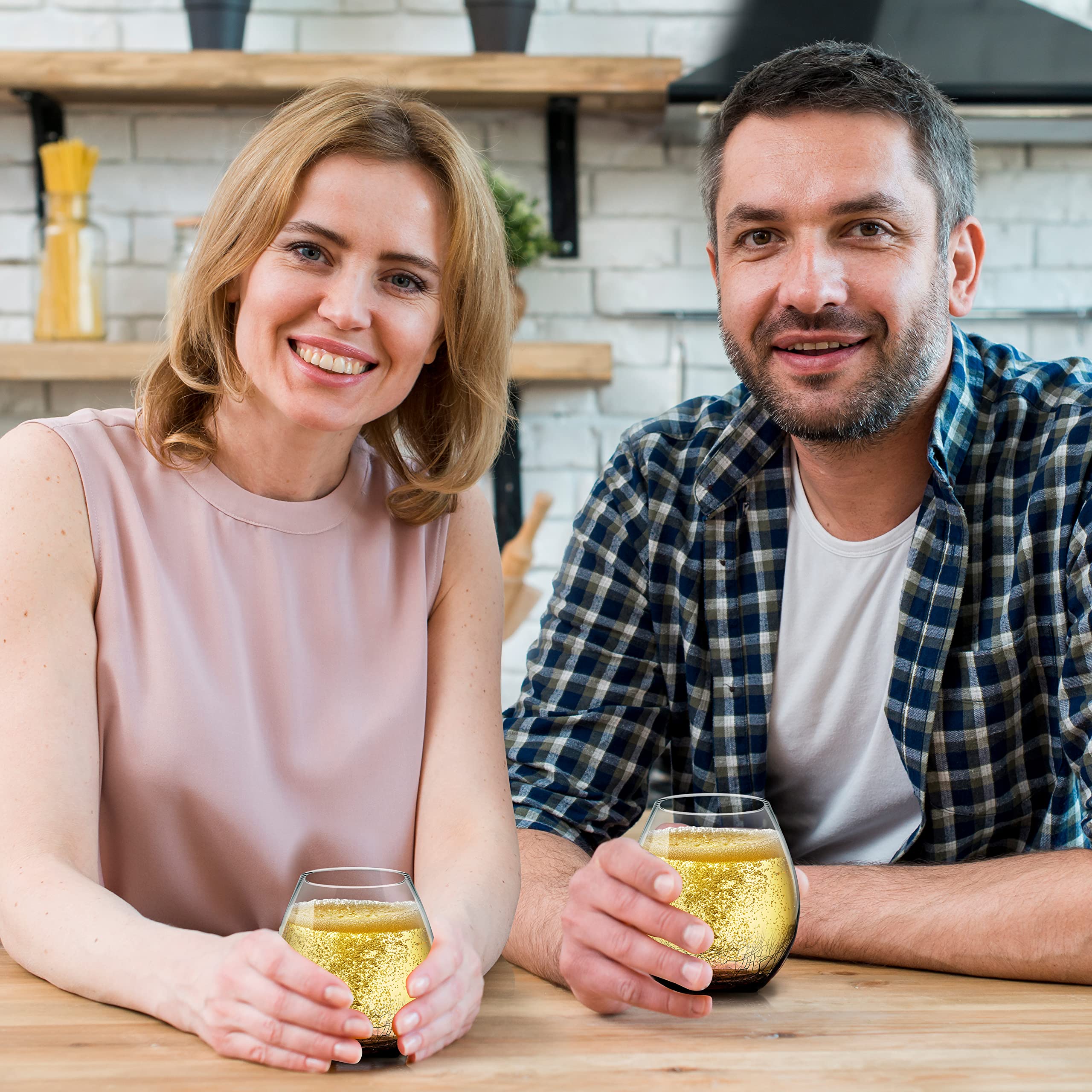 NutriChef Weingläser ohne Stiel, für Rot- oder Weißwein, 540 ml, 4 Stück, für Partys und Geschenke, klares, bleifreies und eisrissiges Design