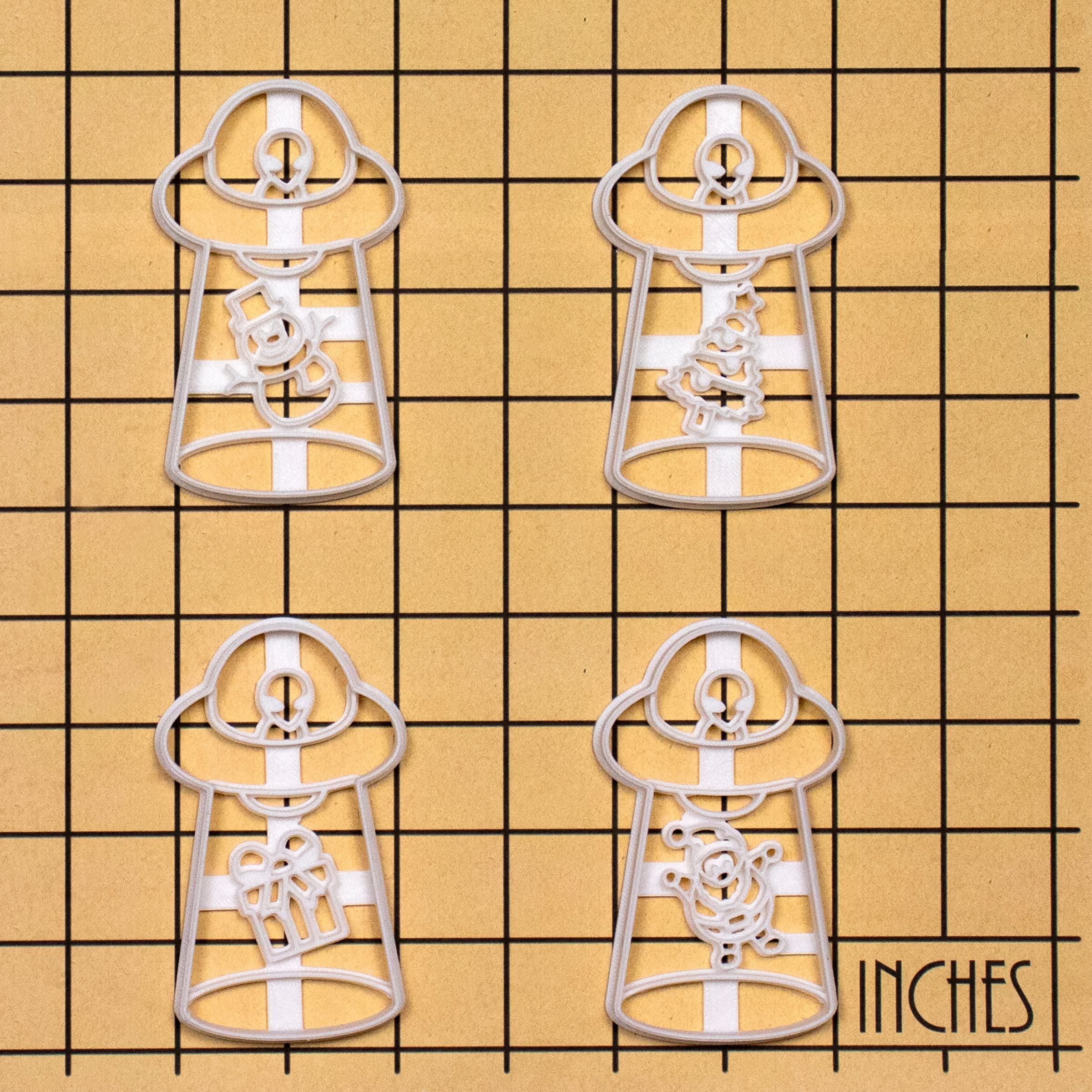 ensemble de 4 emporte-pièces de Noël enlèvement d'ovni (dessins: père noël, cadeau, bonhomme de neige et arbre de Noël), 4 pièces