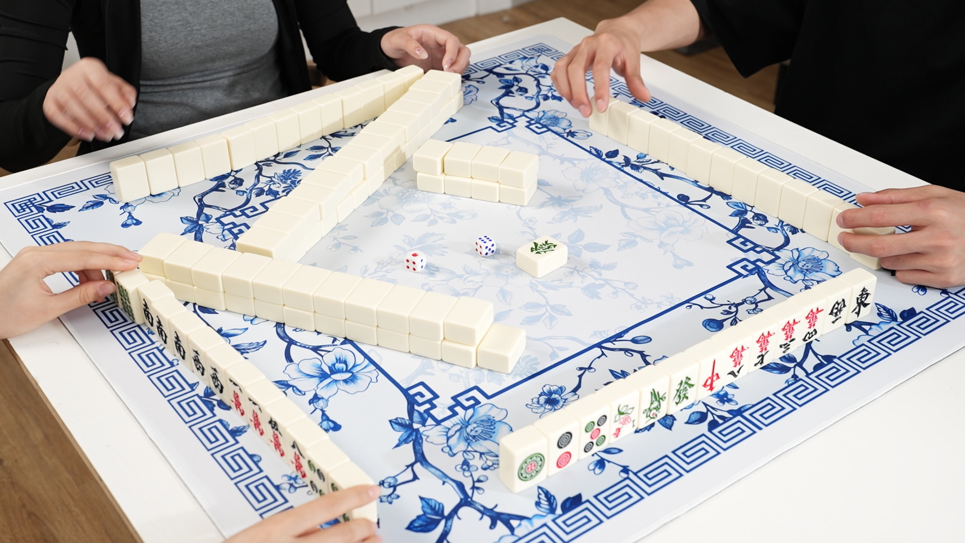 Amazon.com: Sonwyoung Chinoiserie Mahjong Mat with 1 Carrying Bag