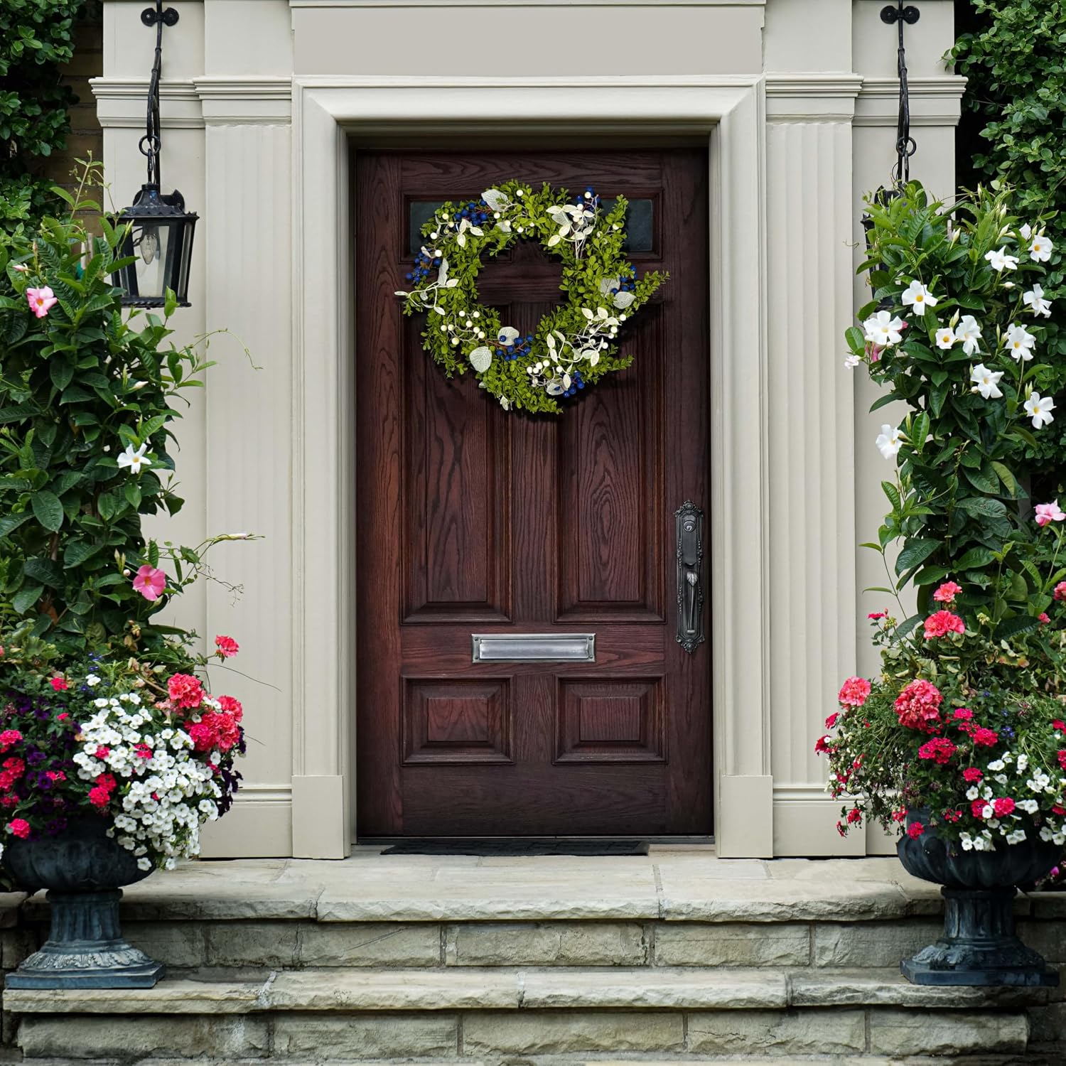 SAFAVIEH Home Collection Faux Artificial 24-inch Boxwood & Berry Decorative Wreath