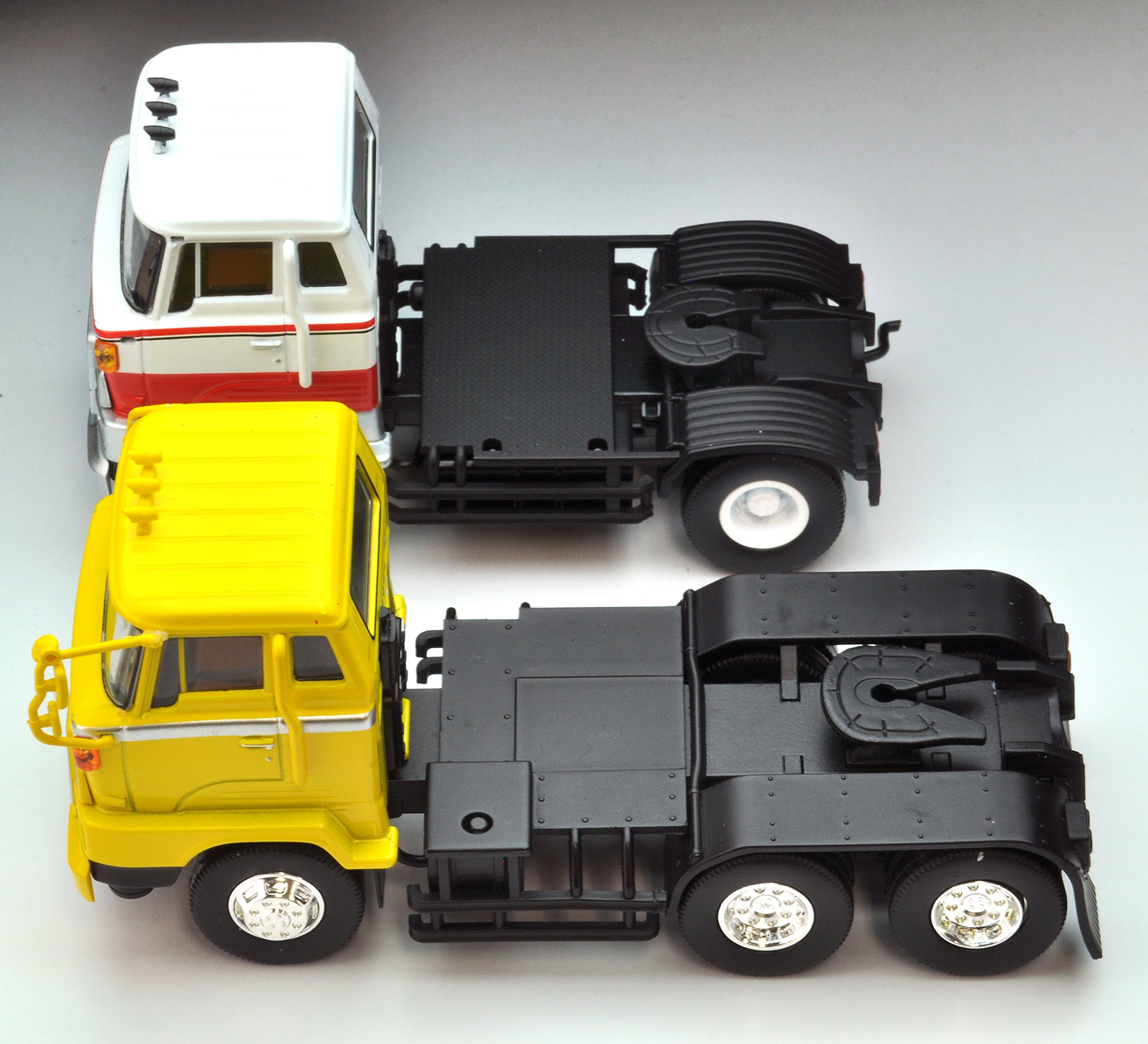 Tomica Limited Vintage Neo 1 64 LV-N166a Hino HH341 Tractor
