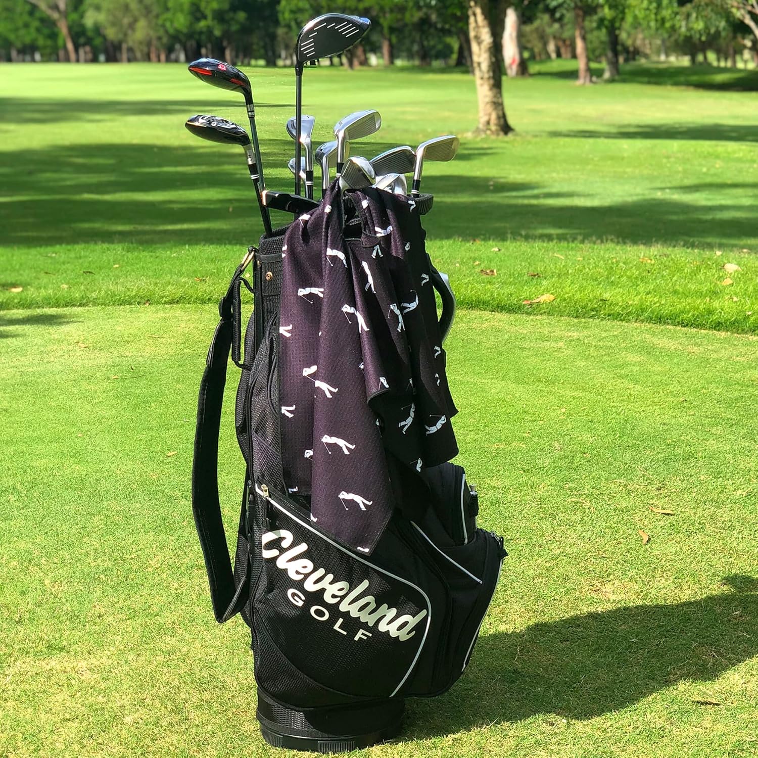 review Zippa Large Black Golf Towel I Easy to Clean Clubs, Quick Drying in Rain I Microfiber Golf Towels for Golf Bags, Golf Ball Towel, Golf Club Towel, Golf Equipment, Towel Golf Accessories Men and Women