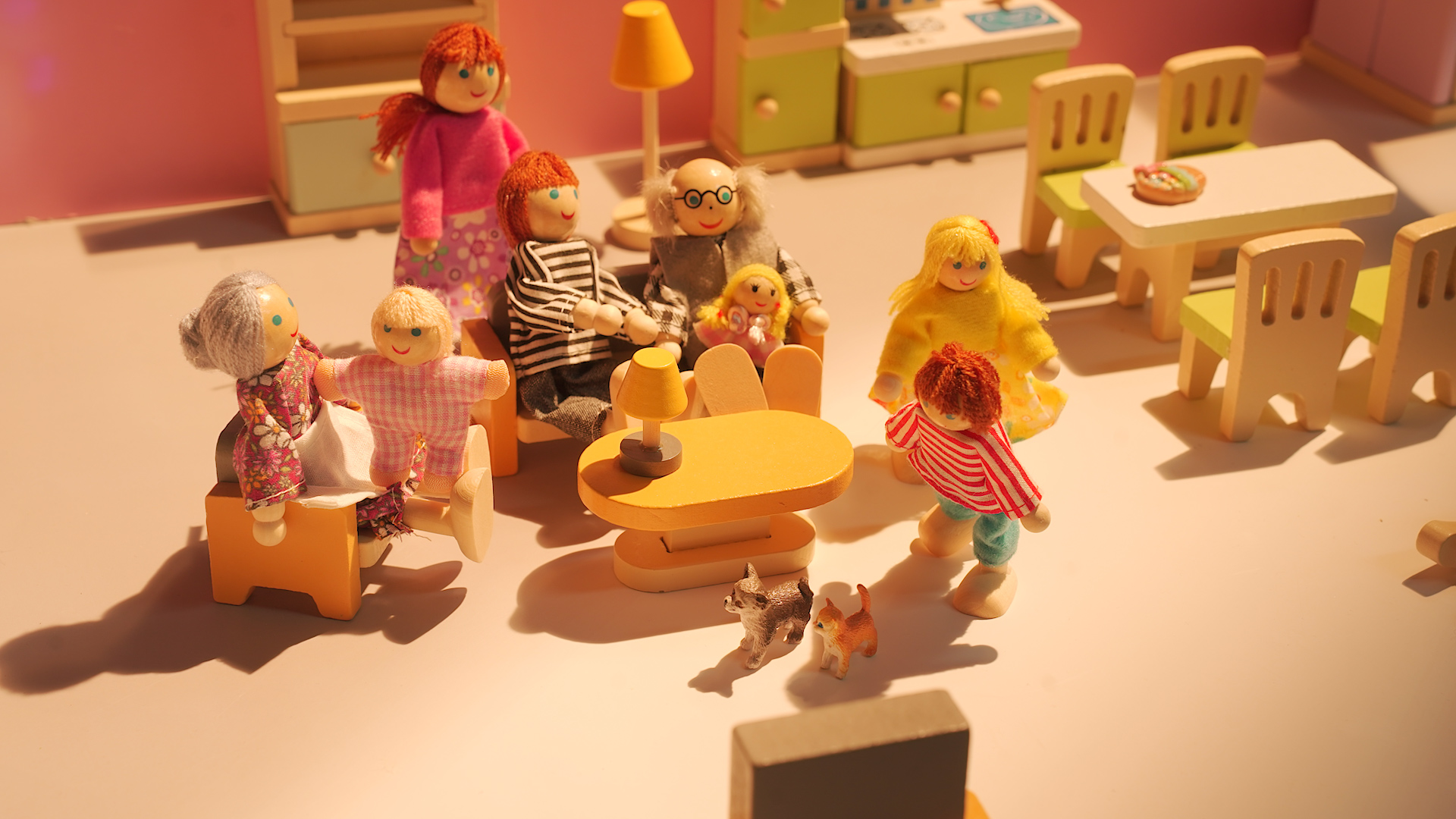 10 Pcs Wooden Dollhouse Family Set Of 8 Mini People Figures And 2 Pets, Dollhouse Dolls Wooden - View #4