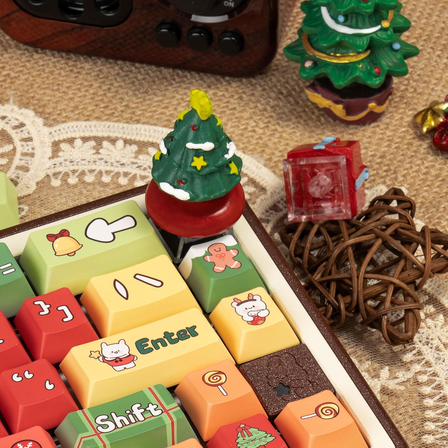 2Pcs Funny Keycaps, Custom Christmas Theme 3D Artisan Keycaps, Cute ESC Key Caps Personalized Replacement Key Caps for Cherry MX Mechanical Gaming Keyboards（Christmas Tree, Gift Boxes）
