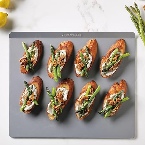 Miniatura 7 de Farberware Utensilios para hornear antiadherentes aislados de 155 pulgadas sartén redonda para pizza gris claro