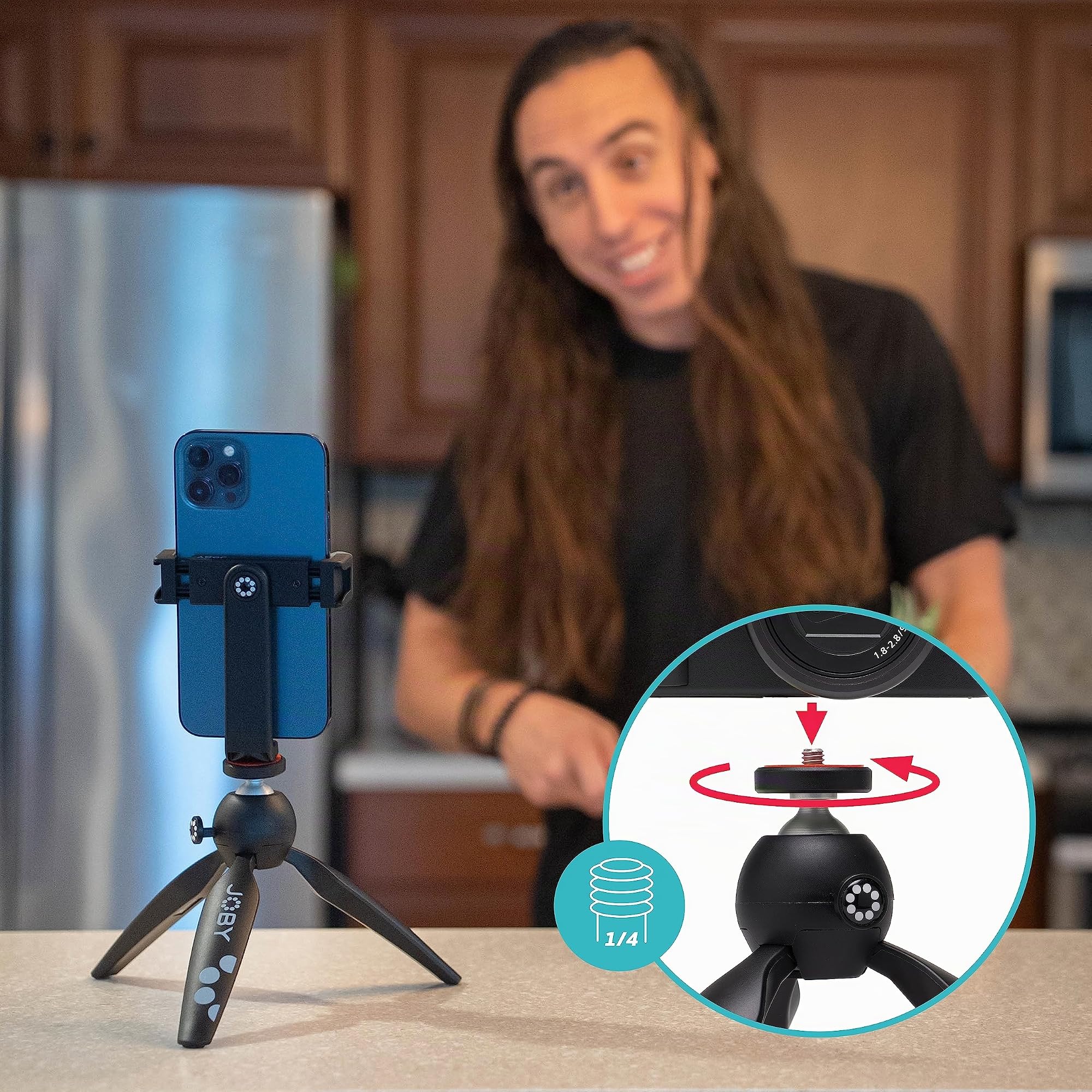 Joby Handypod 2 Kit, Trépied De Table avec Support Téléphone Griptight 360 Et Support À Rotule, Trépied pour Smartphones, Caméras d'action Et Caméras sans Miroir Ou Appareils Jusqu'À 1,0 Kg, Noir